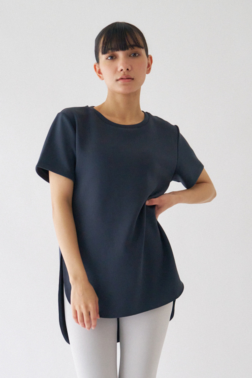 ZEN SEAMLESS カーブカットロングTシャツ
