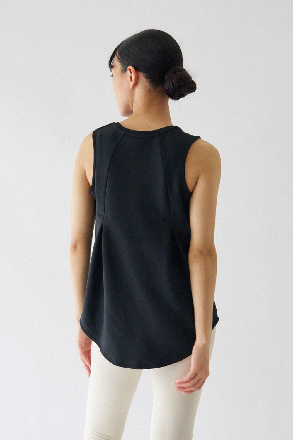 ZEN SEAMLESS バックカバータンクトップ