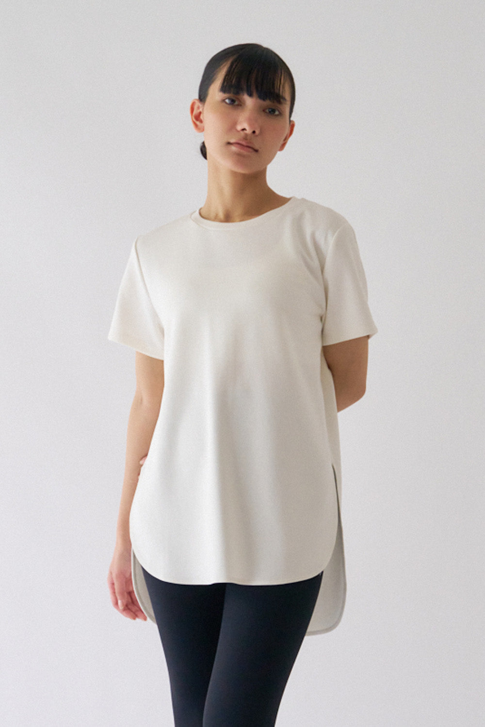 ZEN SEAMLESS カーブカットロングTシャツ