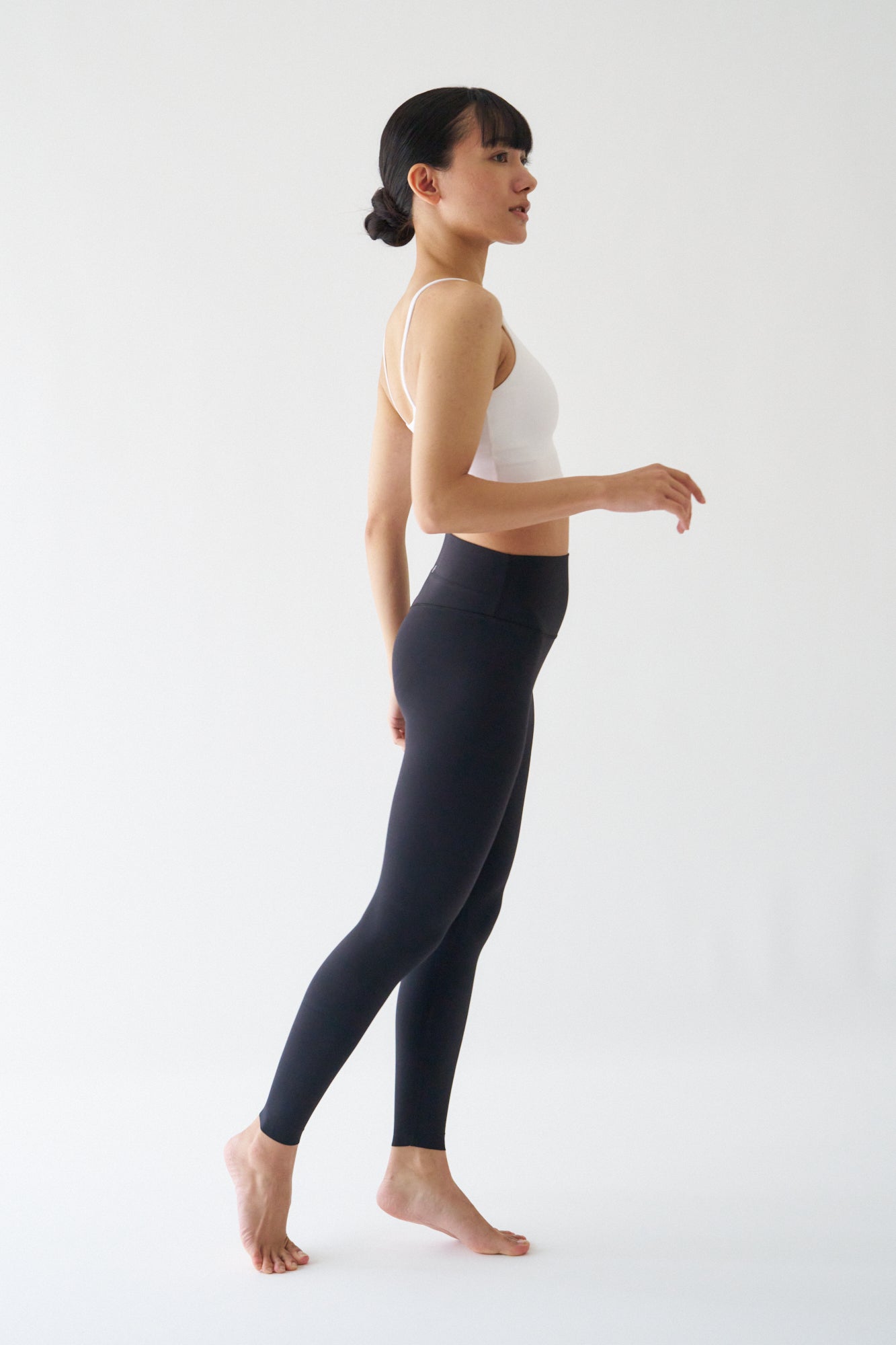 ZEN ESSENTIAL エアリー レギンス