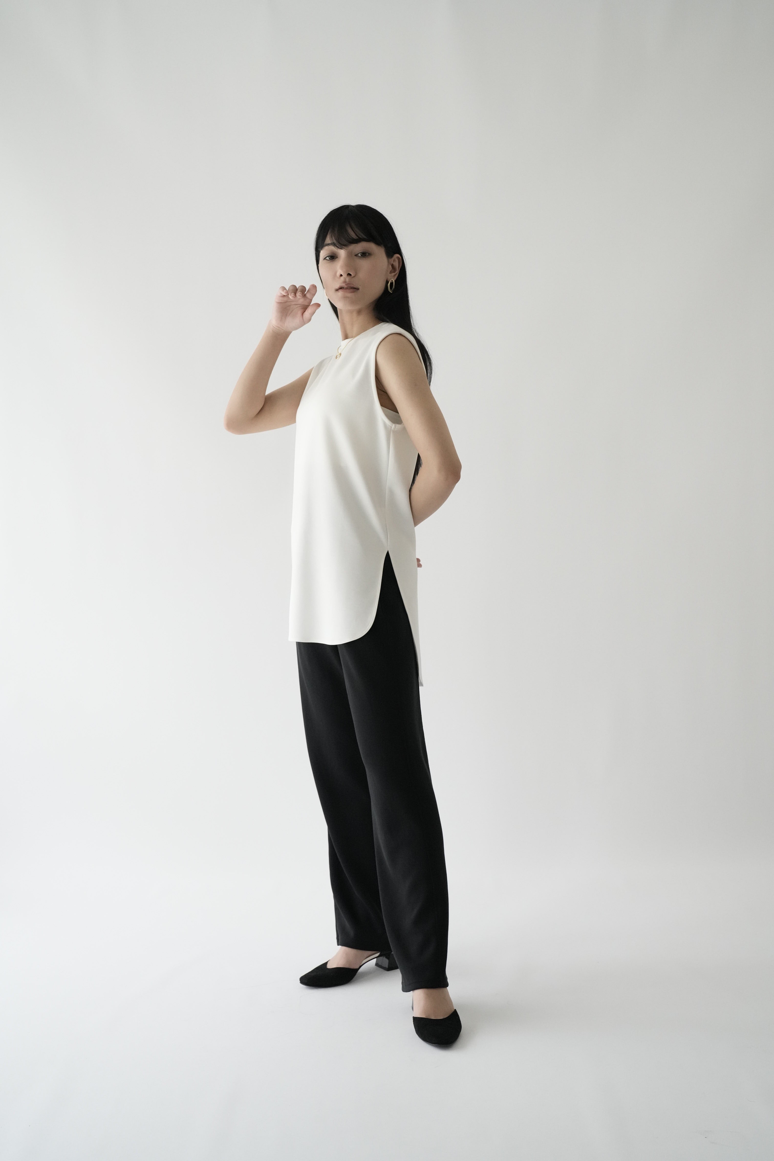 ZEN SEAMLESS スタンダードストレートパンツ
