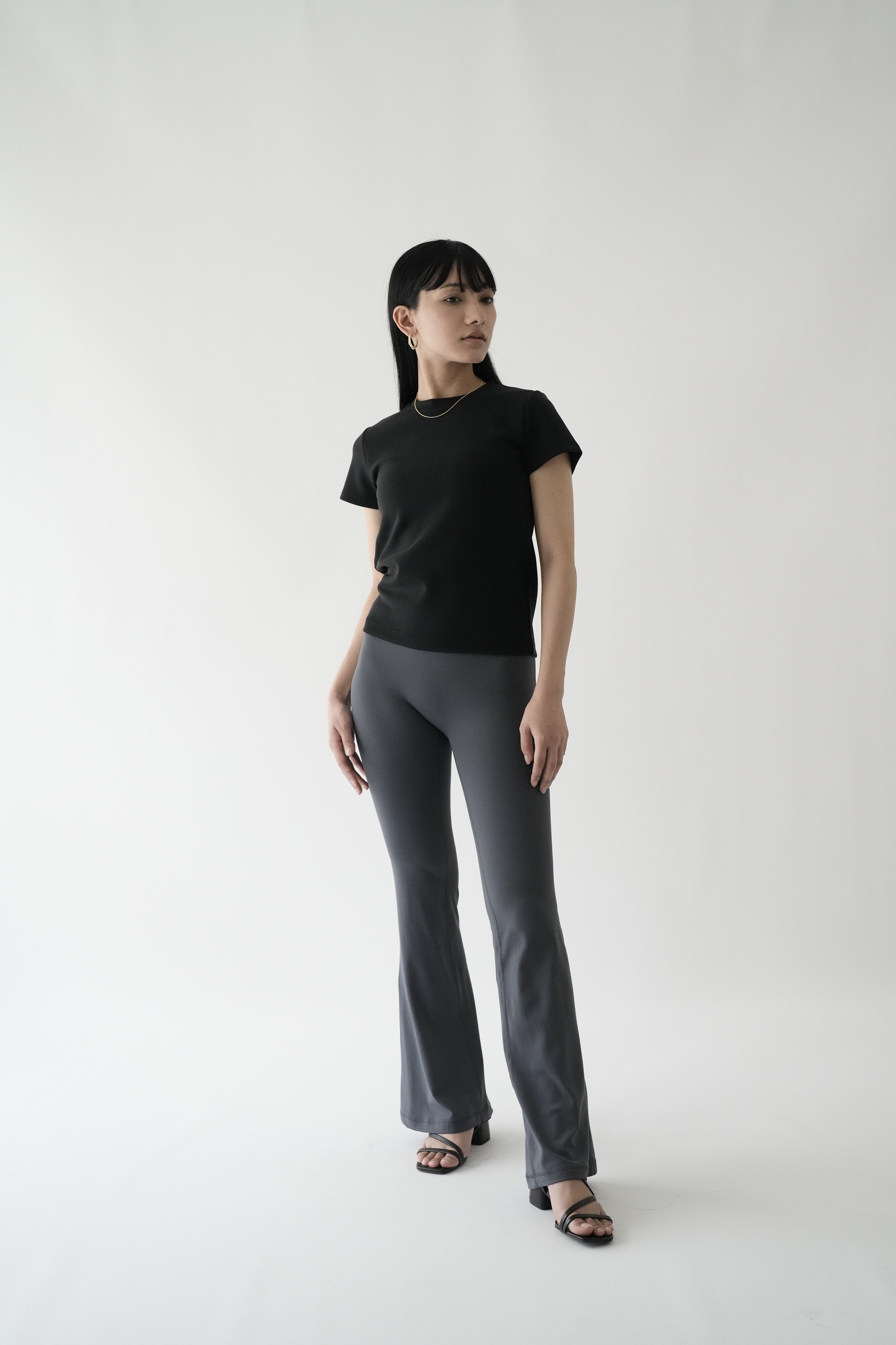 ZEN SEAMLESS フィットTシャツ