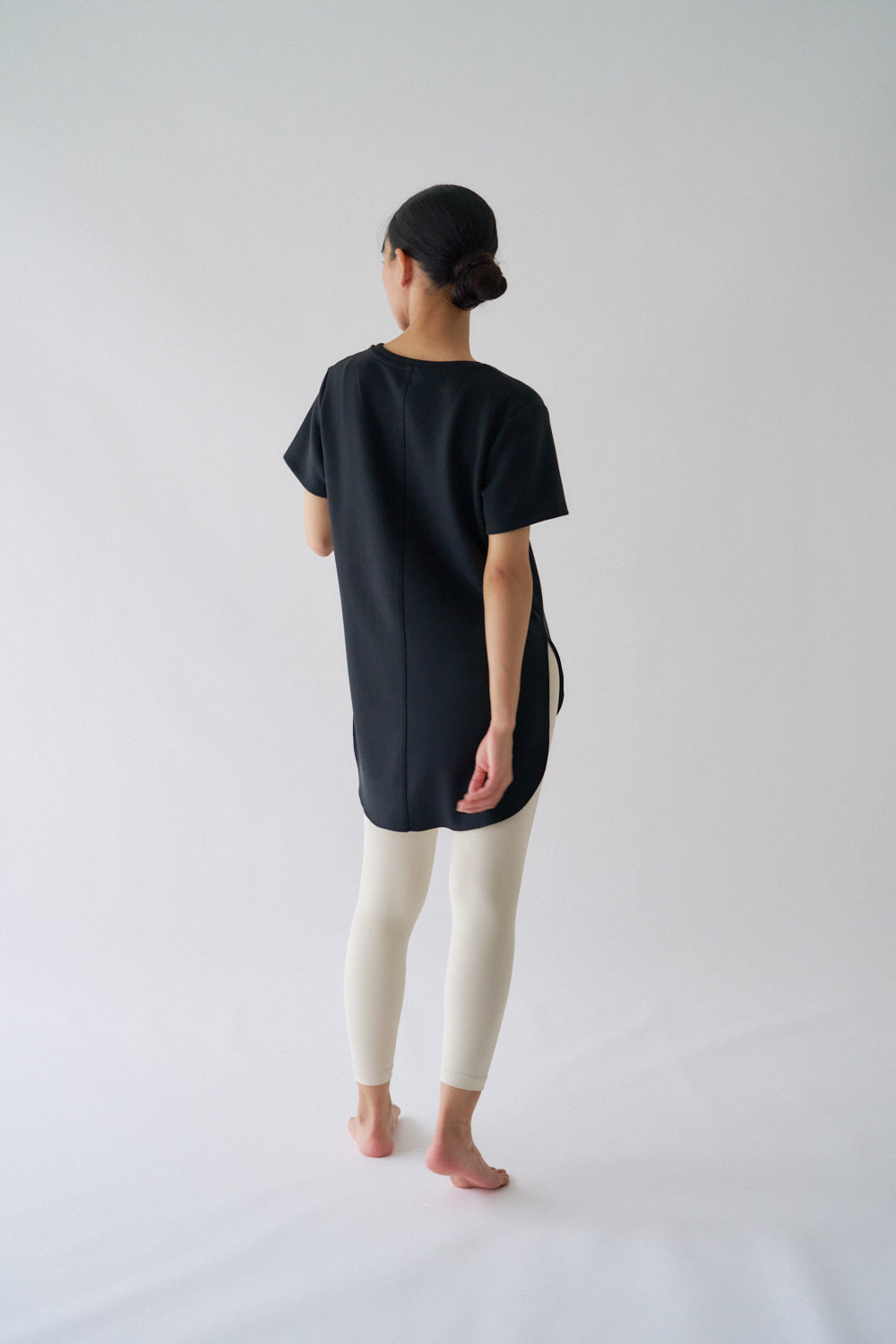 ZEN SEAMLESS カーブカットロングTシャツ