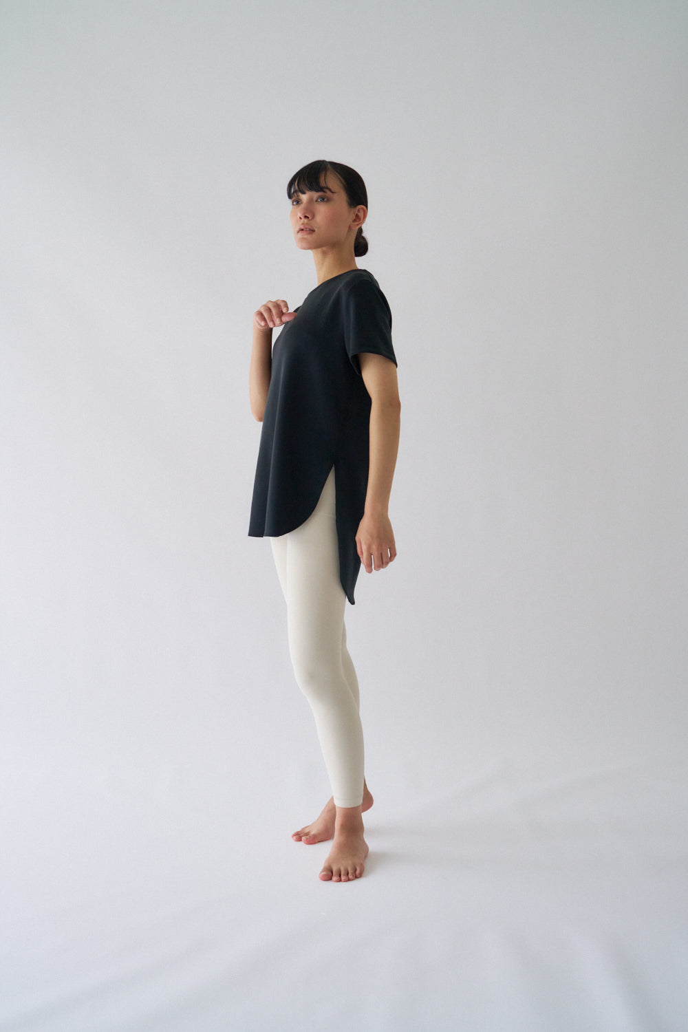 ZEN SEAMLESS カーブカットロングTシャツ