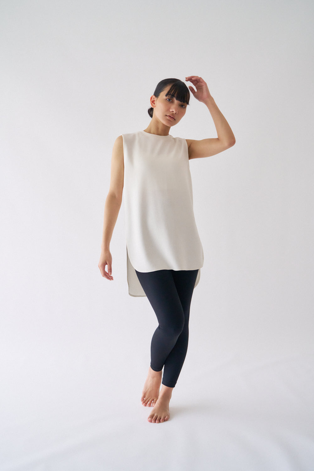 ZEN SEAMLESS カーブカットロングノースリーブシャツ