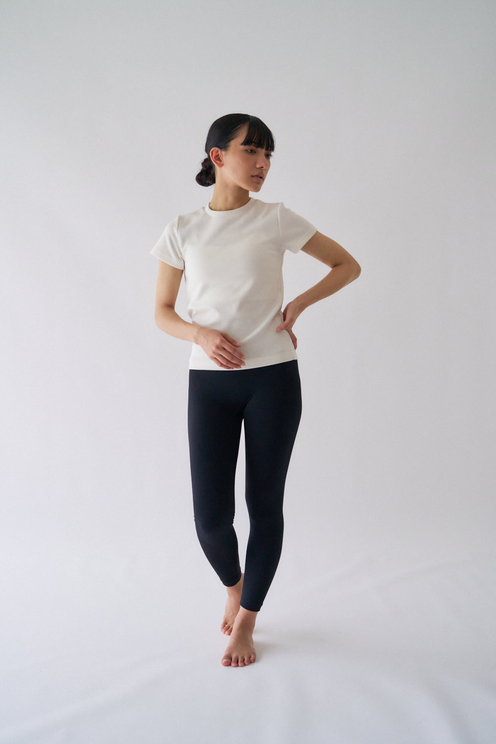 ZEN SEAMLESS フィットTシャツ