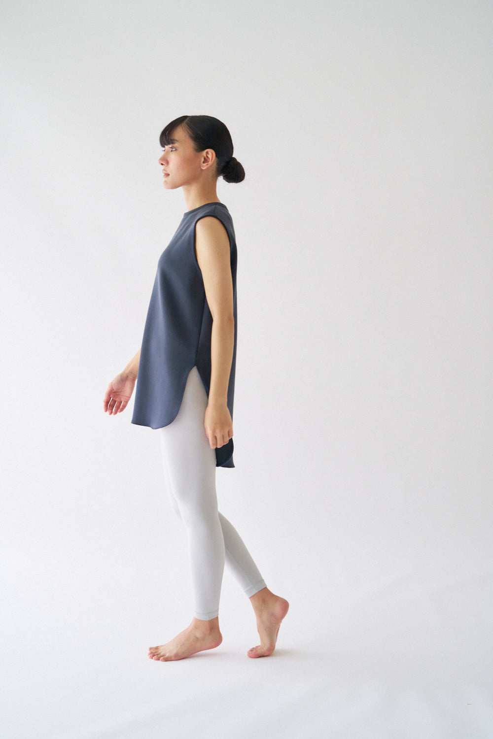 ZEN SEAMLESS カーブカットロングノースリーブシャツ