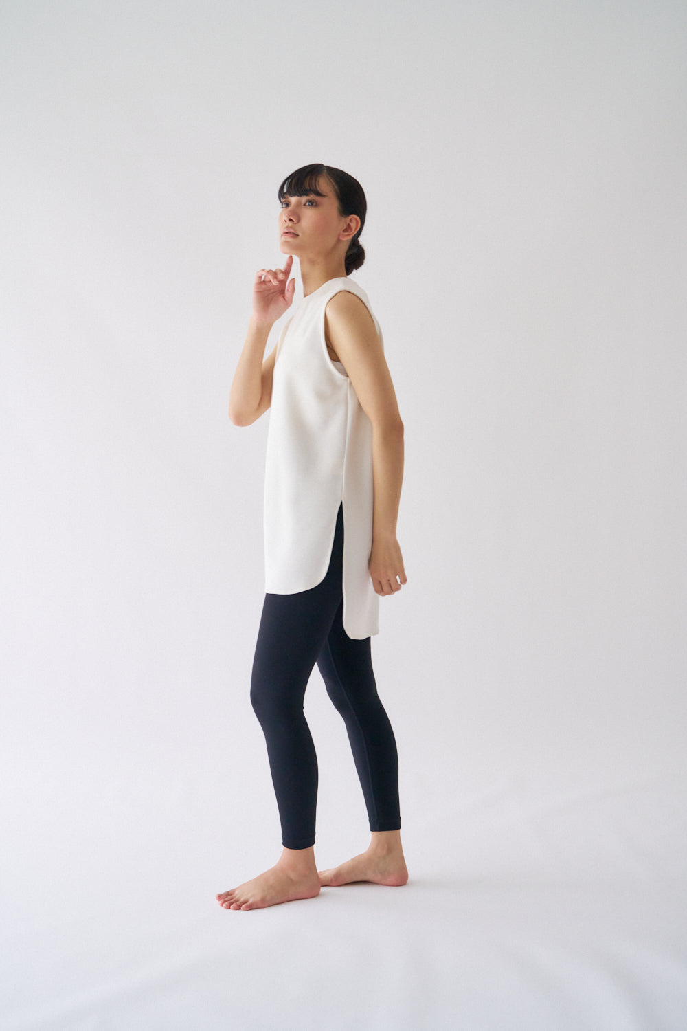 ZEN SEAMLESS カーブカットロングノースリーブシャツ