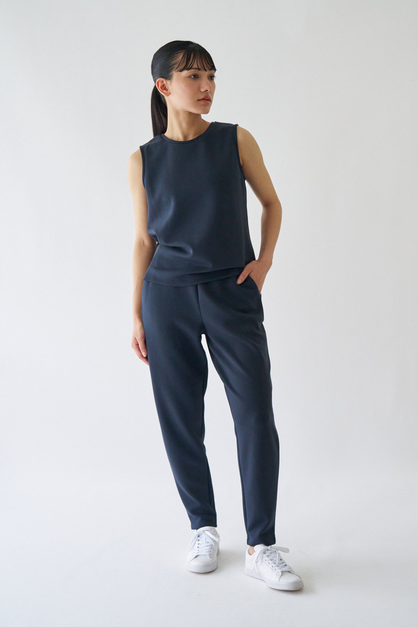 ZEN SEAMLESS スタンダートノースリーブシャツ