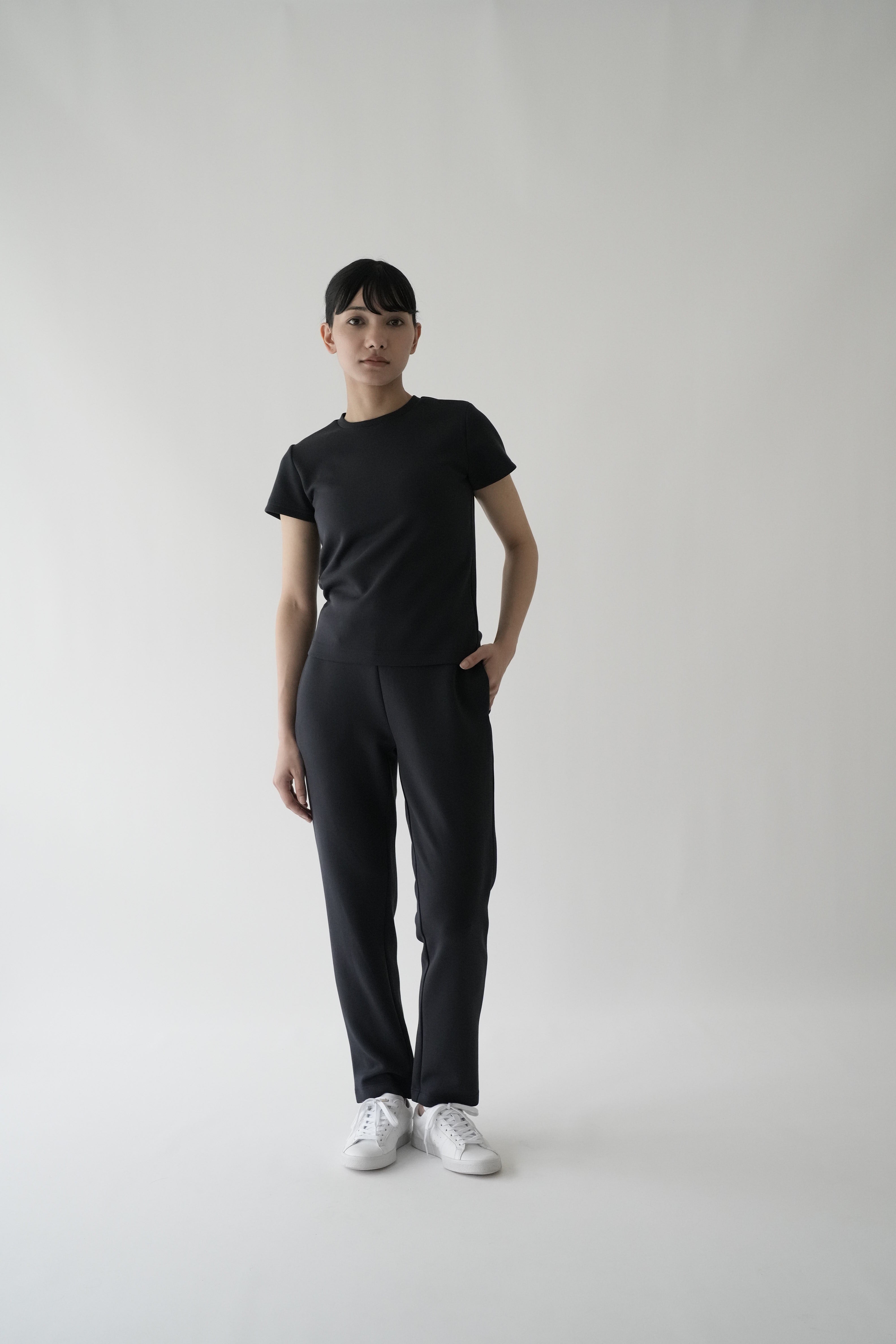 ZEN SEAMLESS フィットTシャツ