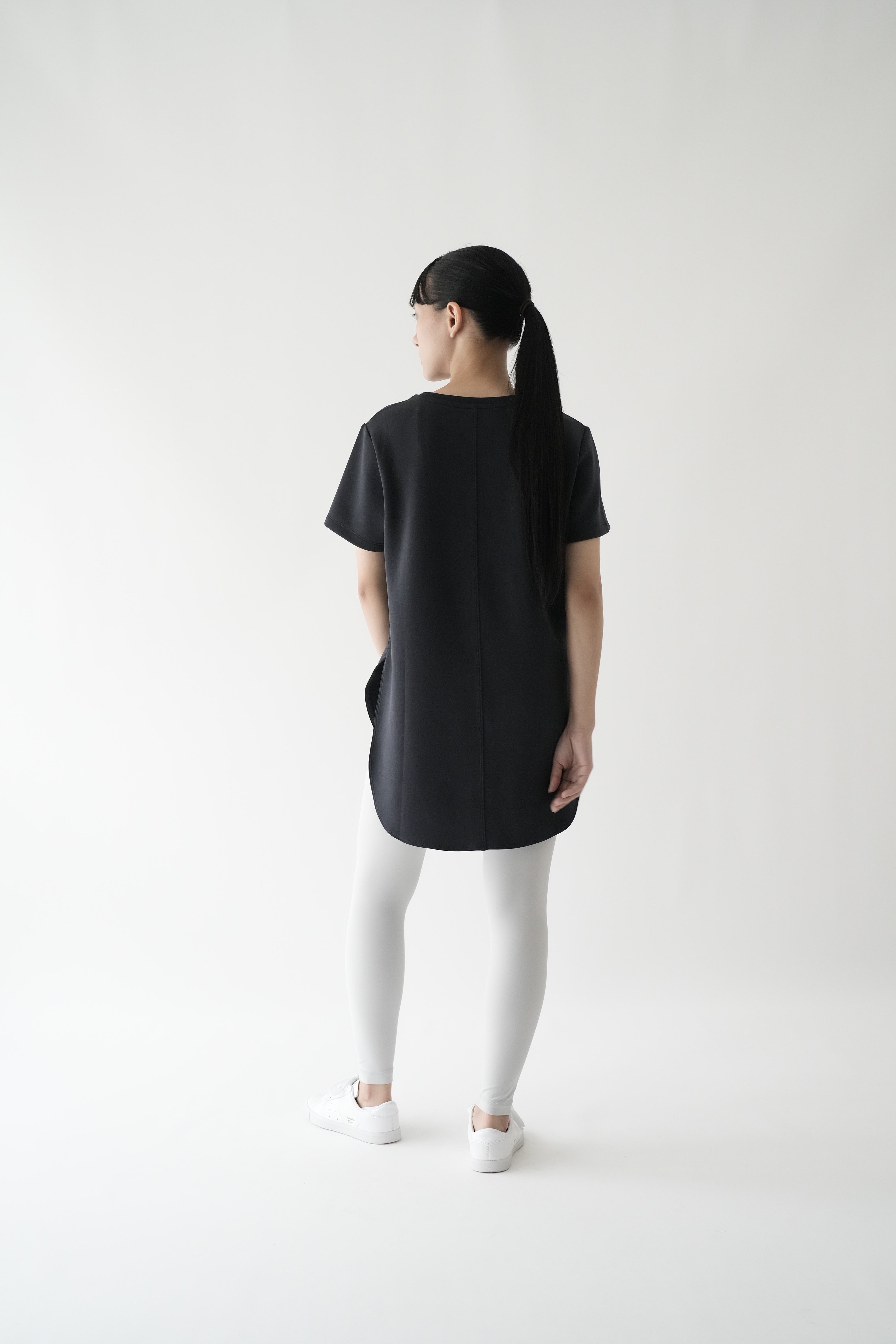 ZEN SEAMLESS カーブカットロングTシャツ