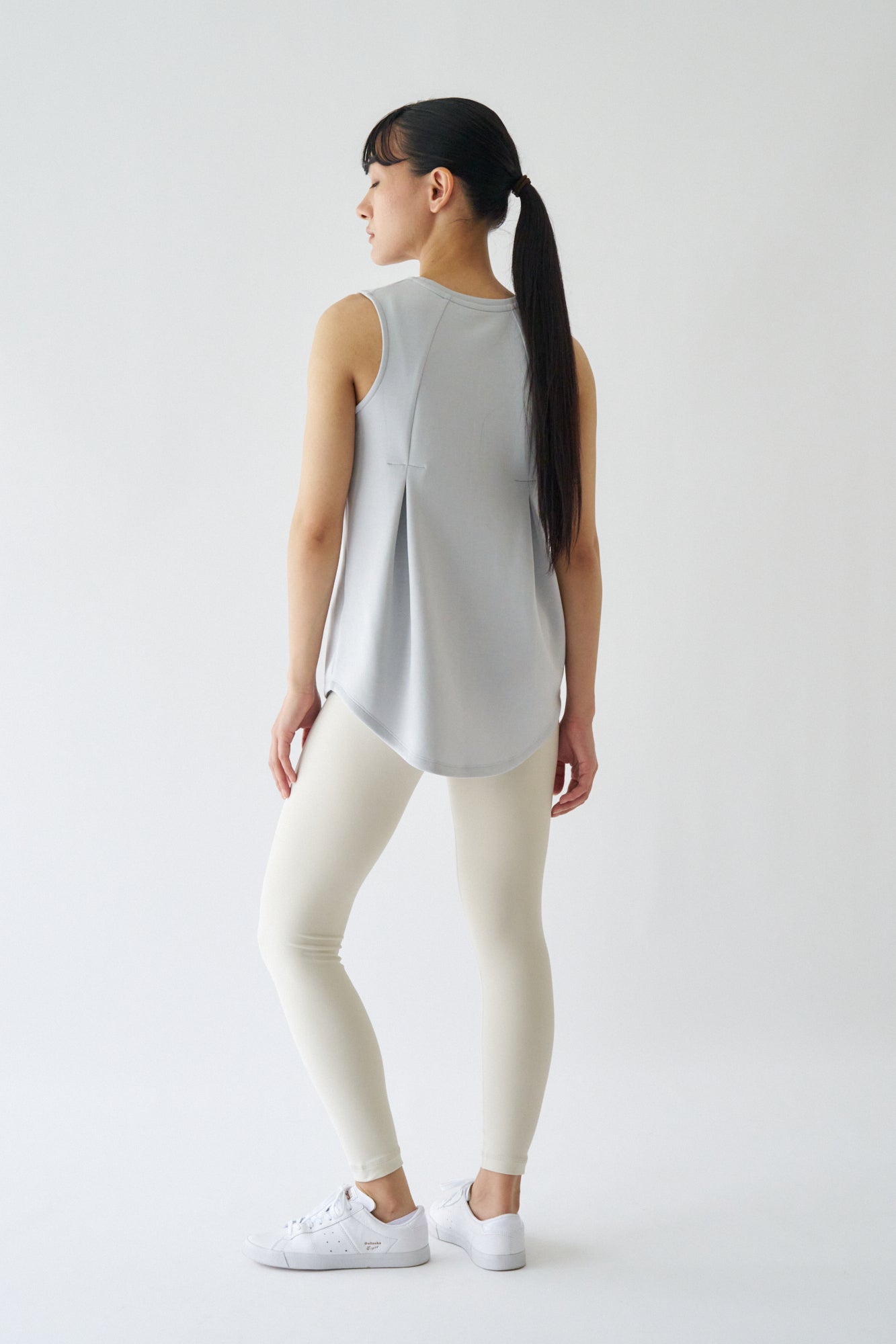 ZEN SEAMLESS バックカバータンクトップ