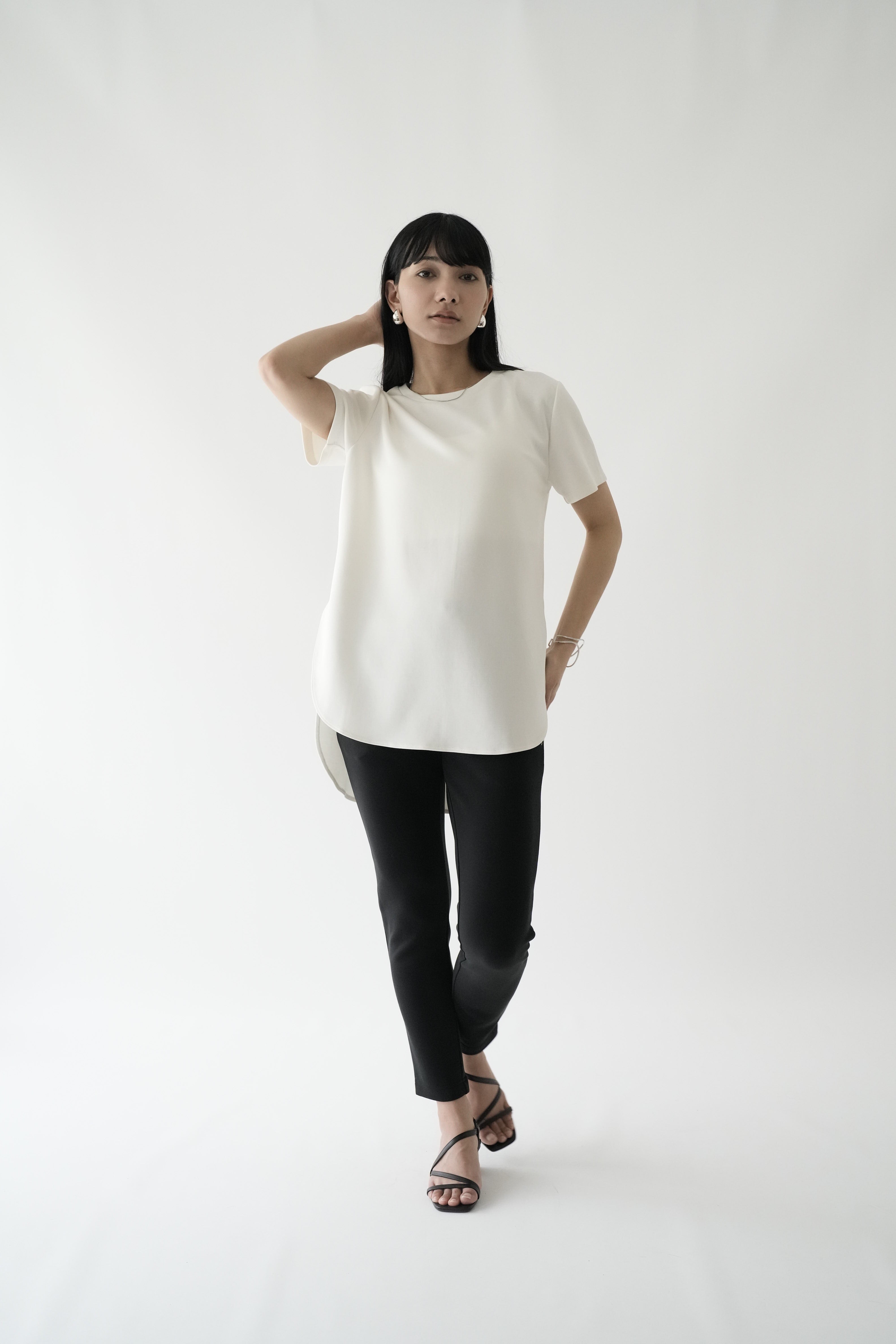 ZEN SEAMLESS カーブカットロングTシャツ