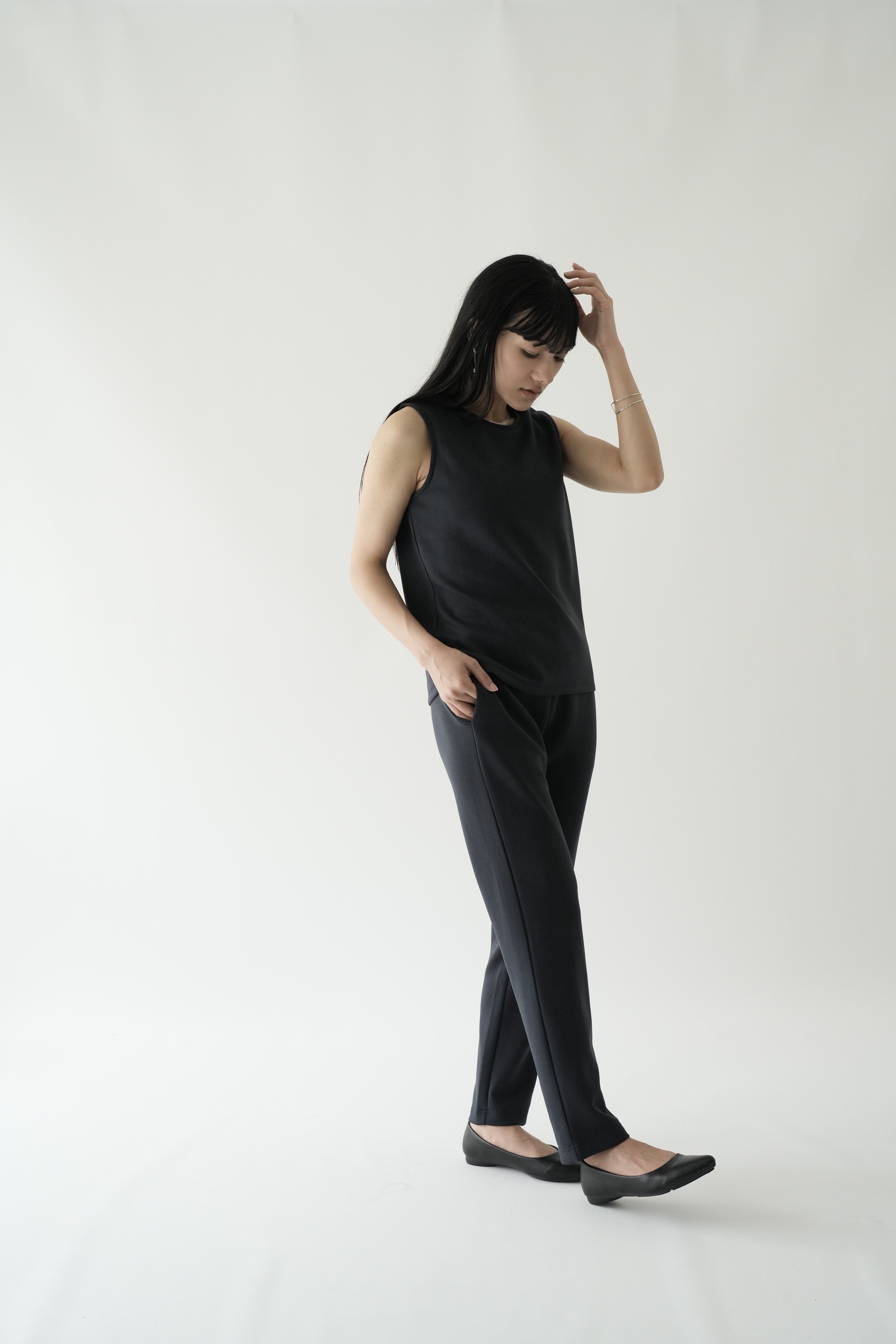 ZEN SEAMLESS テーパードパンツ