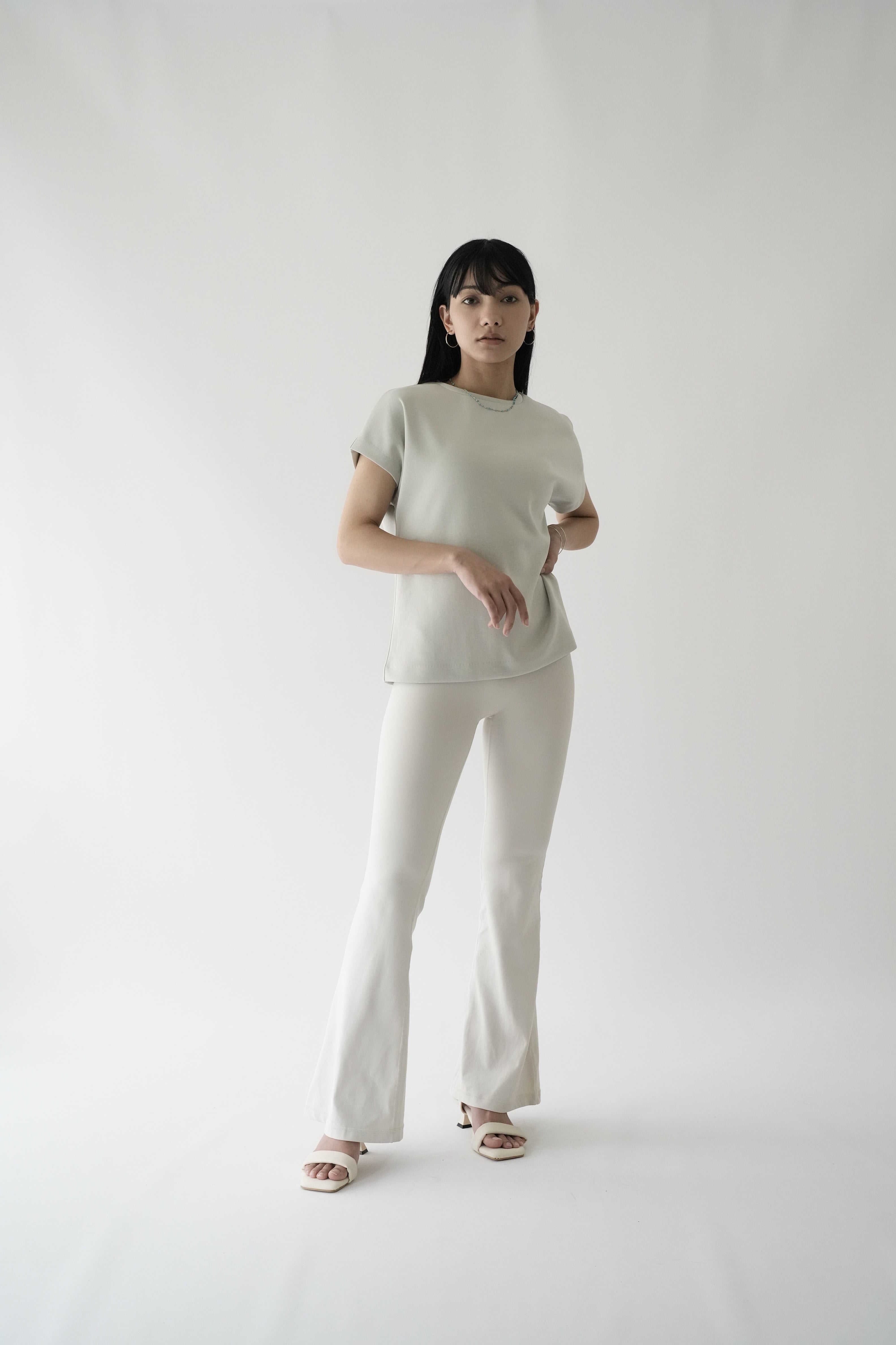 ZEN ESSENTIAL シグニチャー レギンスフレアパンツ