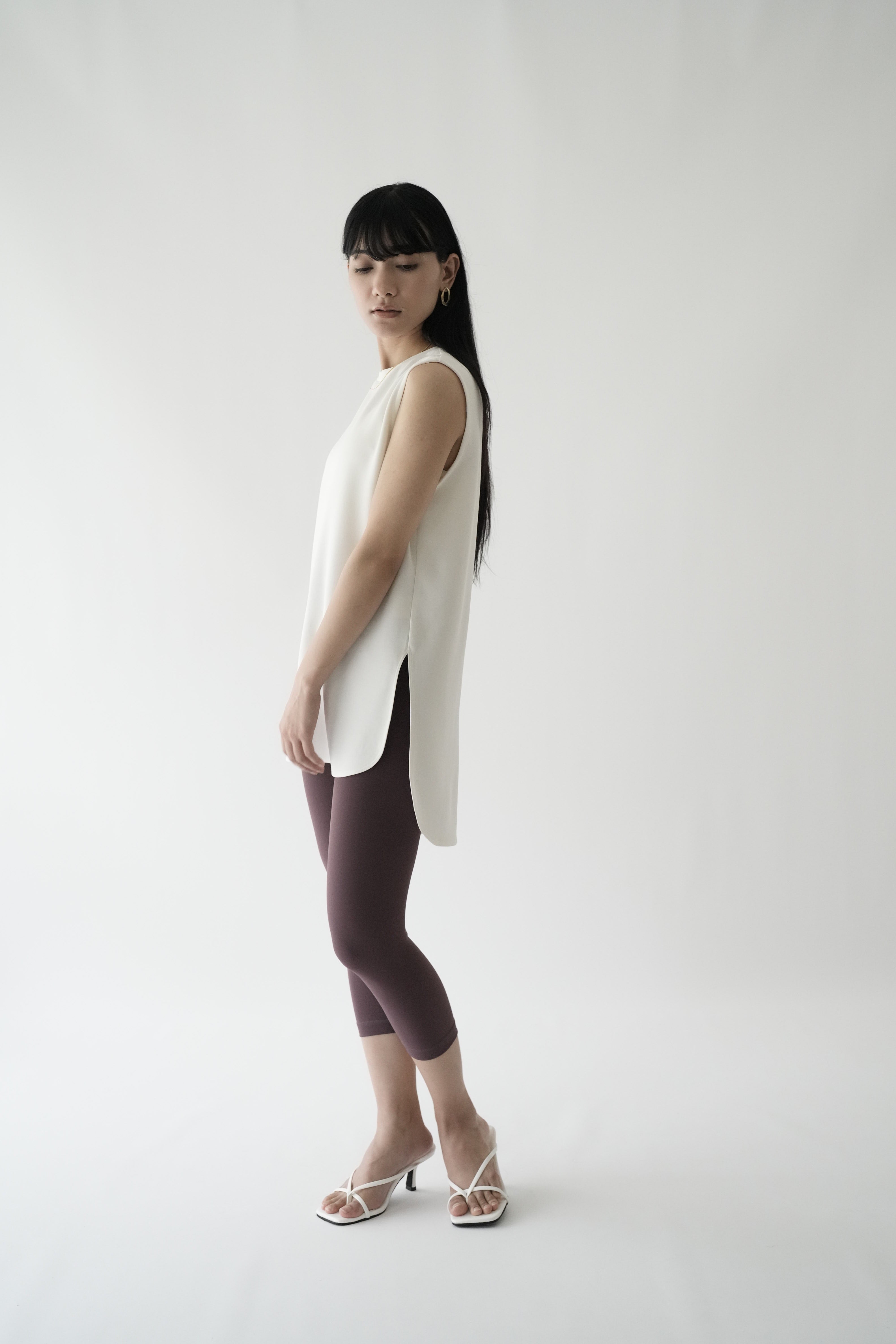 ZEN SEAMLESS カーブカットロングノースリーブシャツ