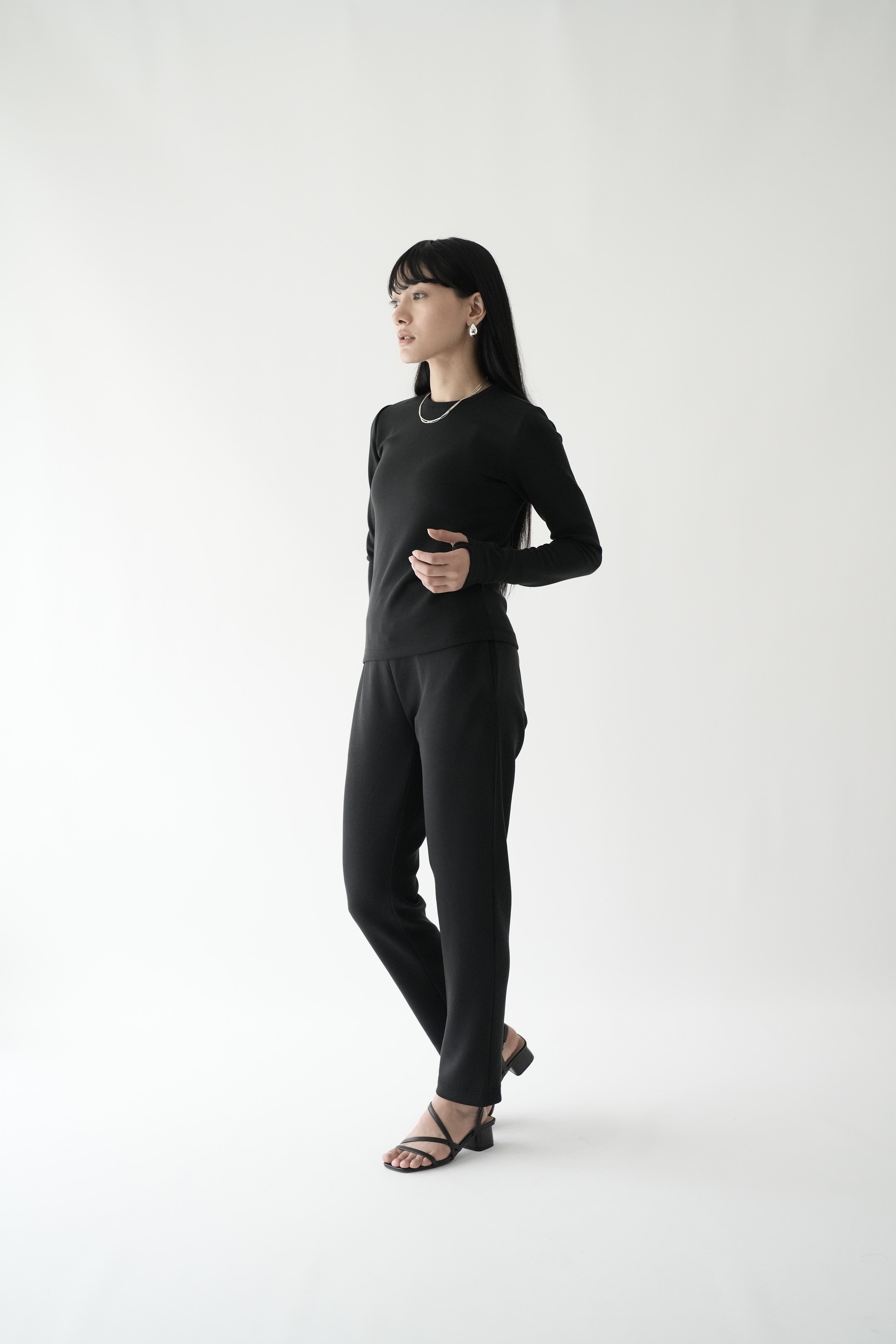 ZEN SEAMLESS テーパードパンツ