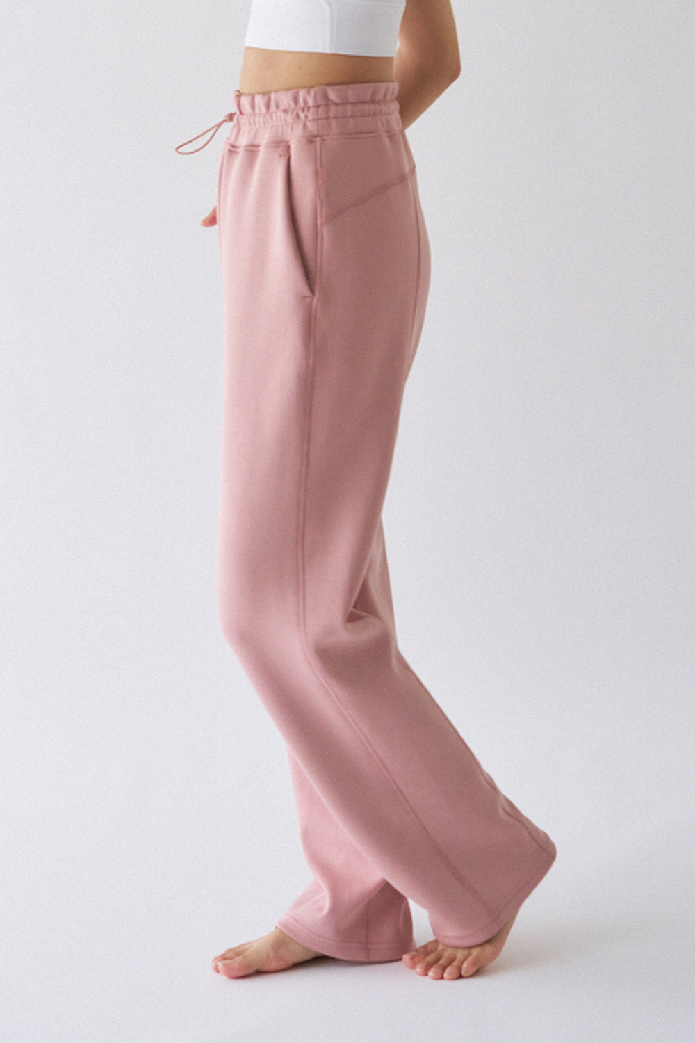 ZEN SEAMLESS スタンダードストレートパンツ