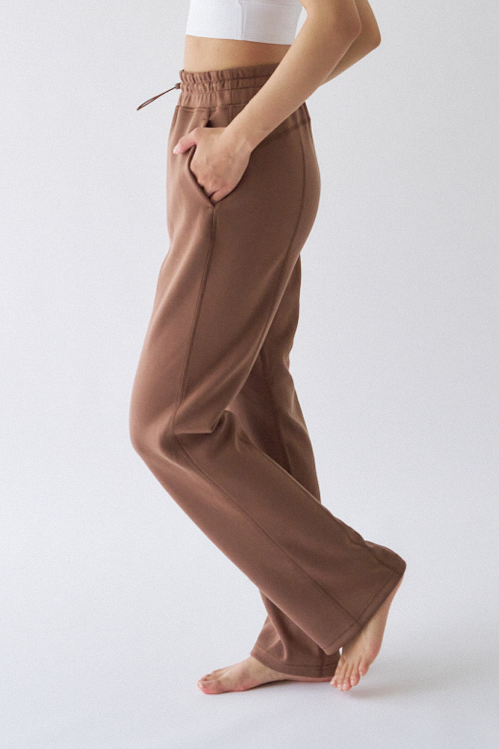 ZEN SEAMLESS スタンダードストレートパンツ