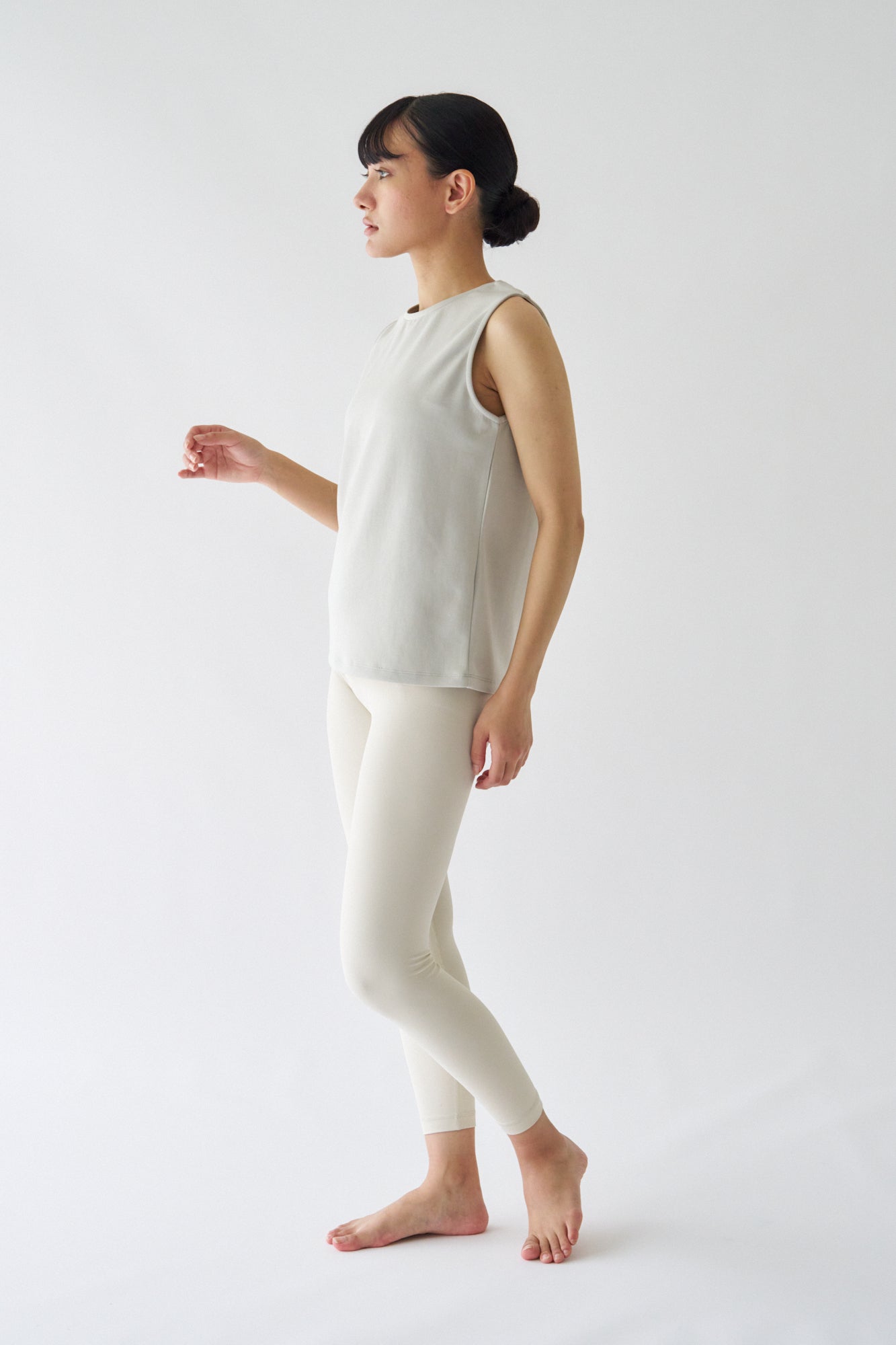 ZEN SEAMLESS スタンダートノースリーブシャツ