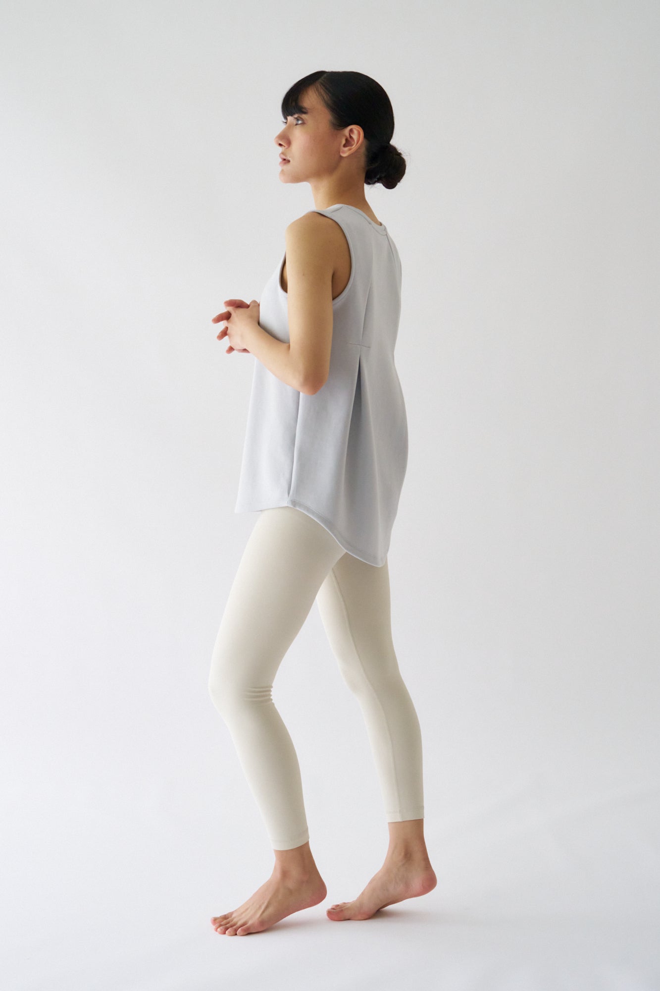 ZEN SEAMLESS バックカバータンクトップ