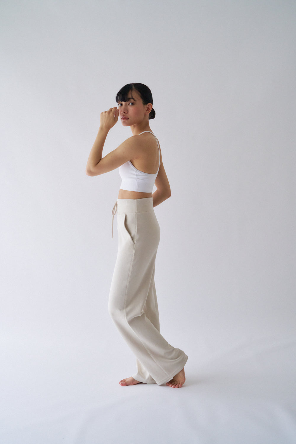 ZEN SEAMLESS コンフォートストレートパンツ