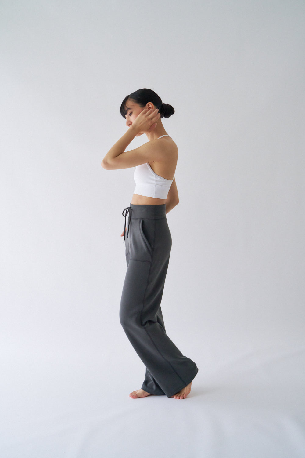ZEN SEAMLESS コンフォートストレートパンツ