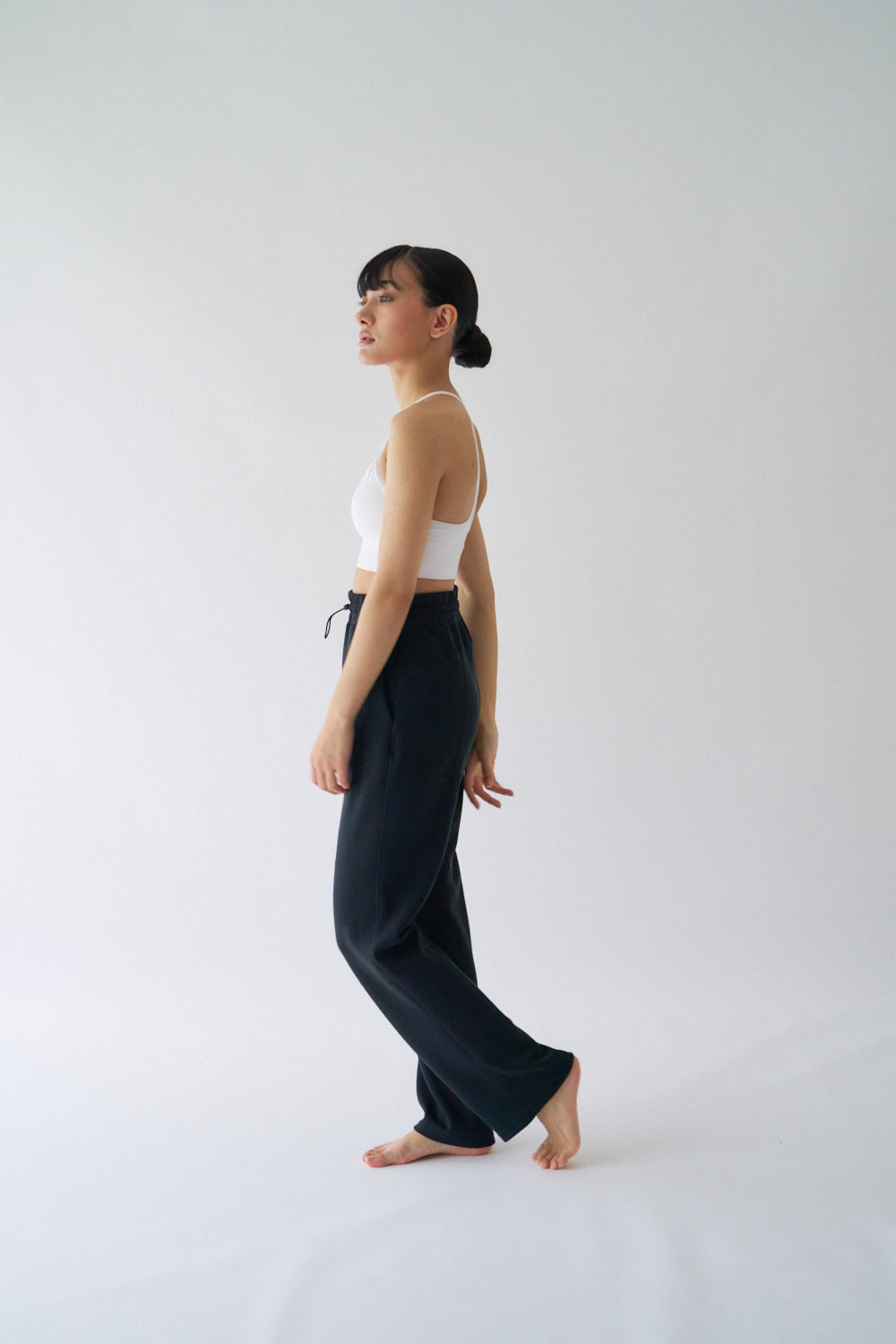 ZEN SEAMLESS スタンダードストレートパンツ