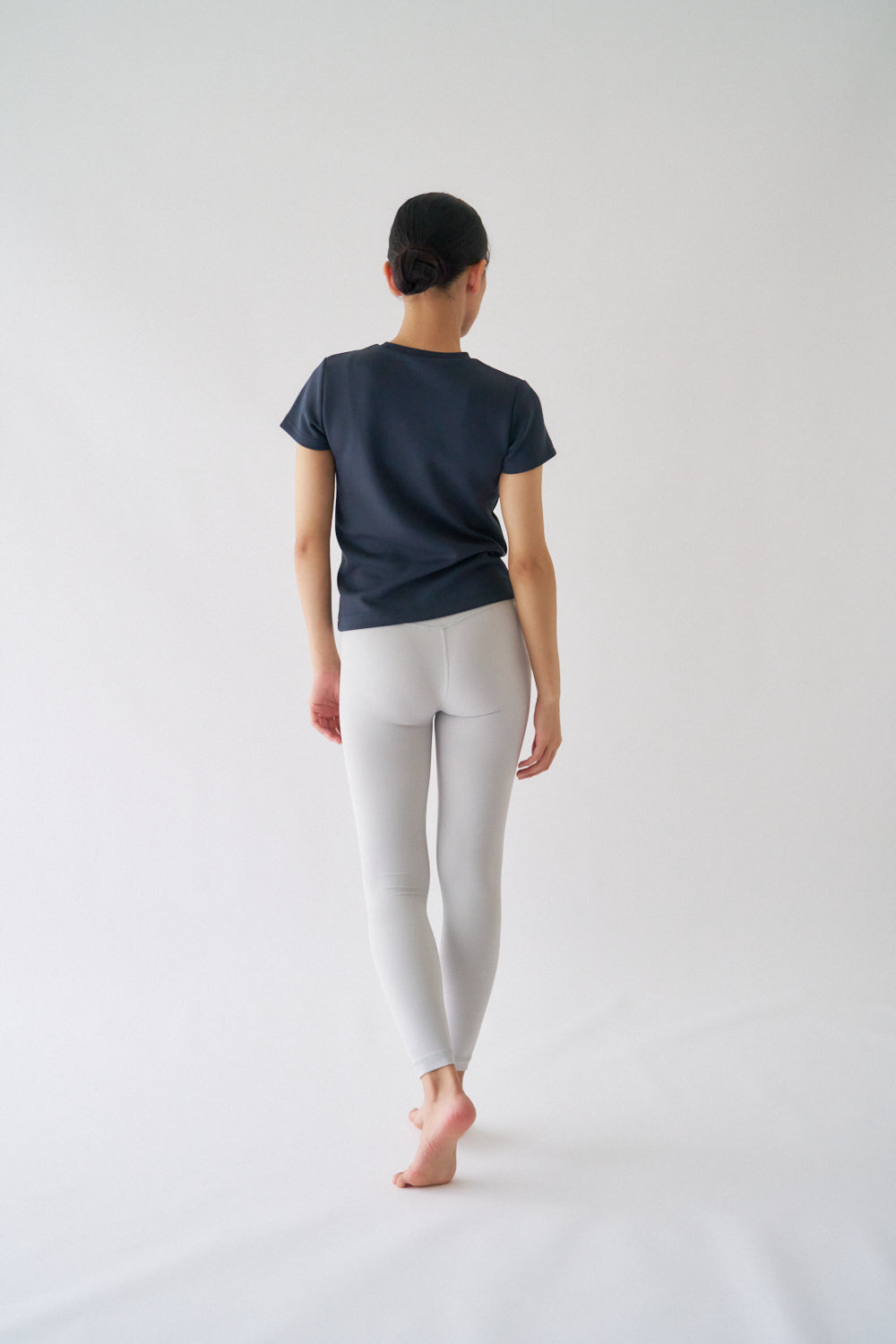 ZEN SEAMLESS フィットTシャツ