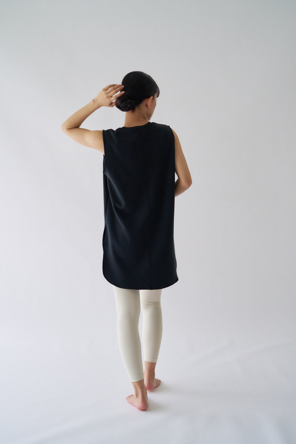 ZEN SEAMLESS カーブカットロングノースリーブシャツ