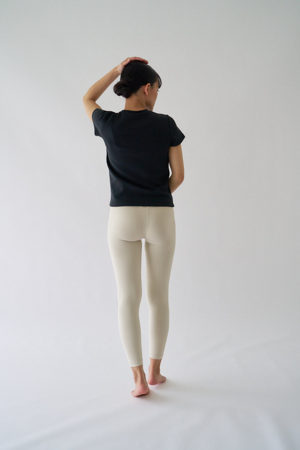 ZEN SEAMLESS フィットTシャツ