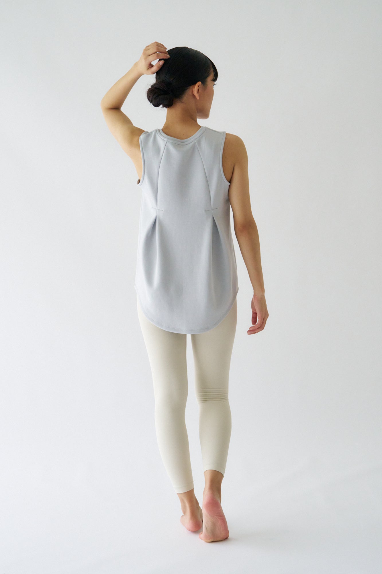 ZEN SEAMLESS バックカバータンクトップ