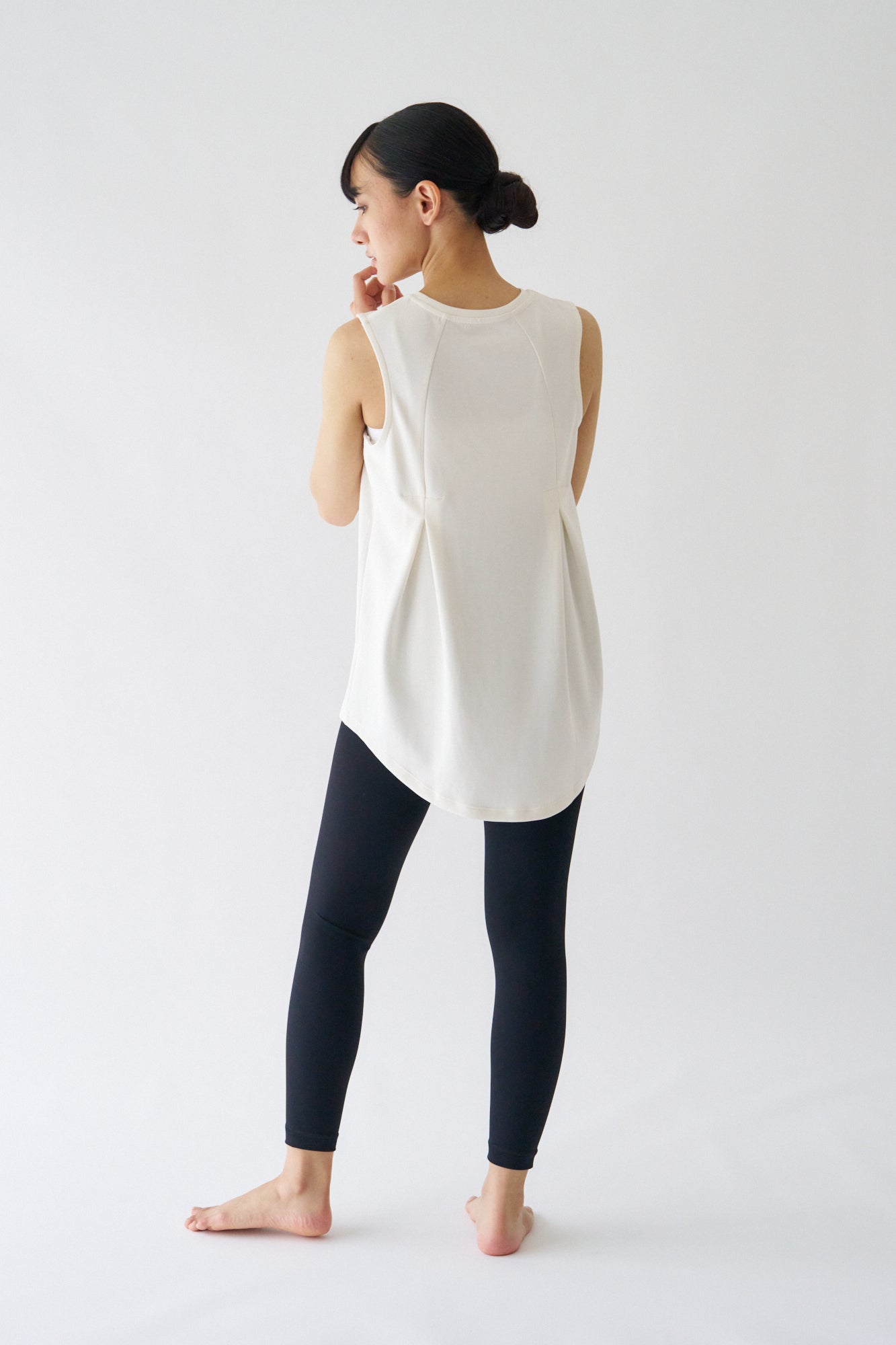 ZEN SEAMLESS バックカバータンクトップ