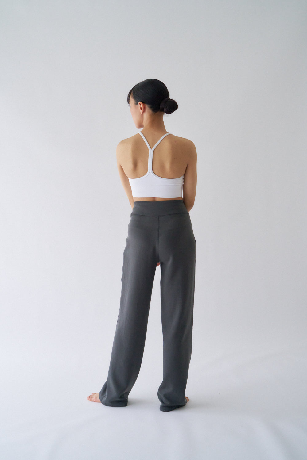 ZEN SEAMLESS コンフォートストレートパンツ