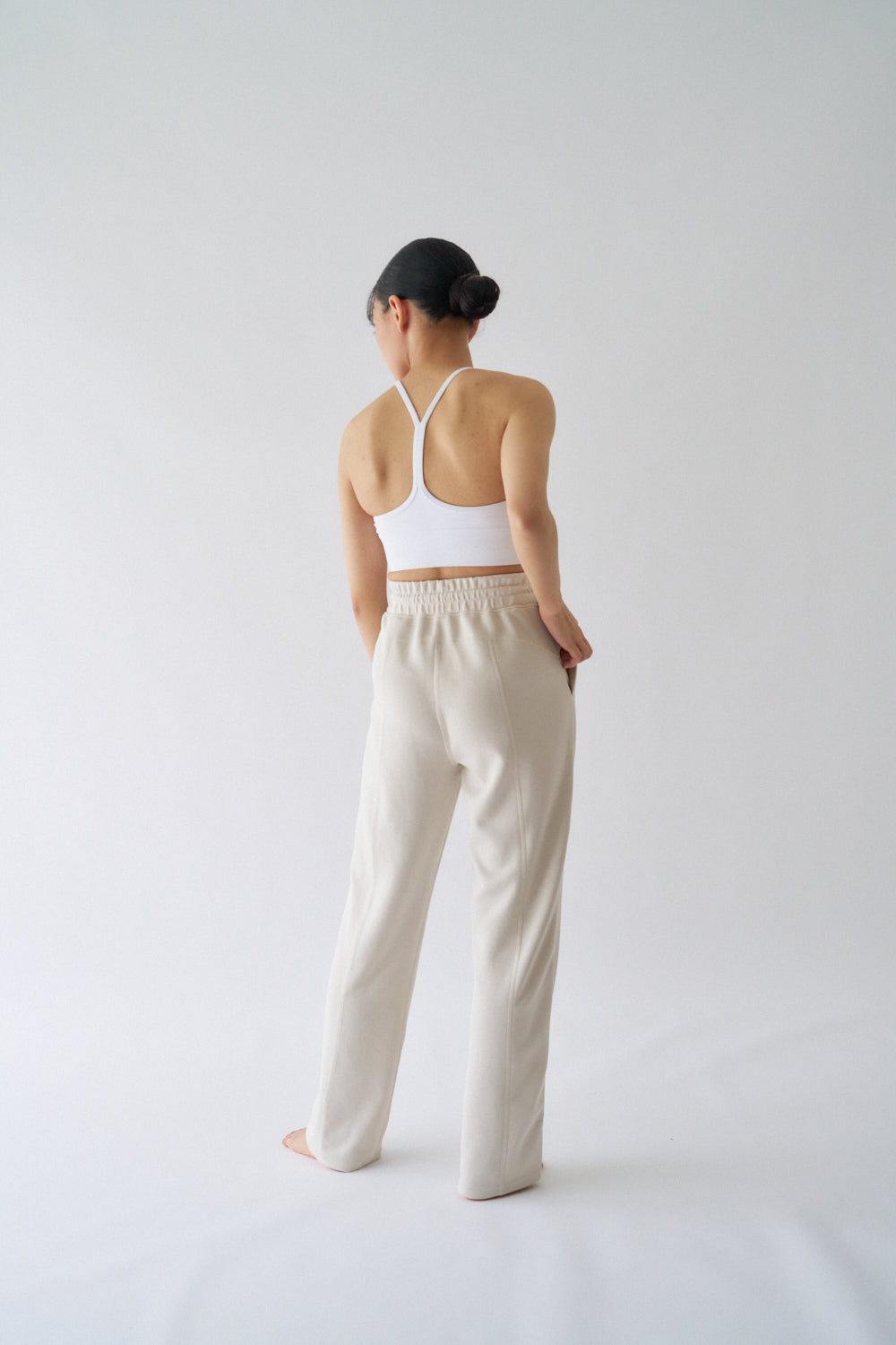 ZEN SEAMLESS スタンダードストレートパンツ