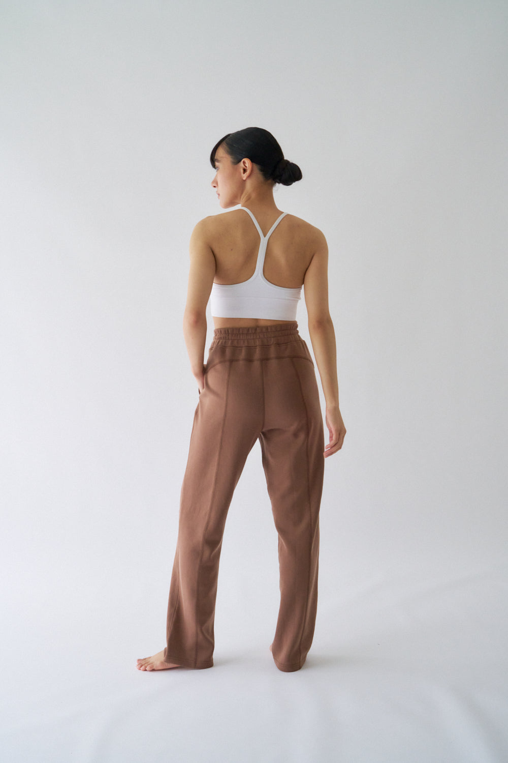 ZEN SEAMLESS スタンダードストレートパンツ