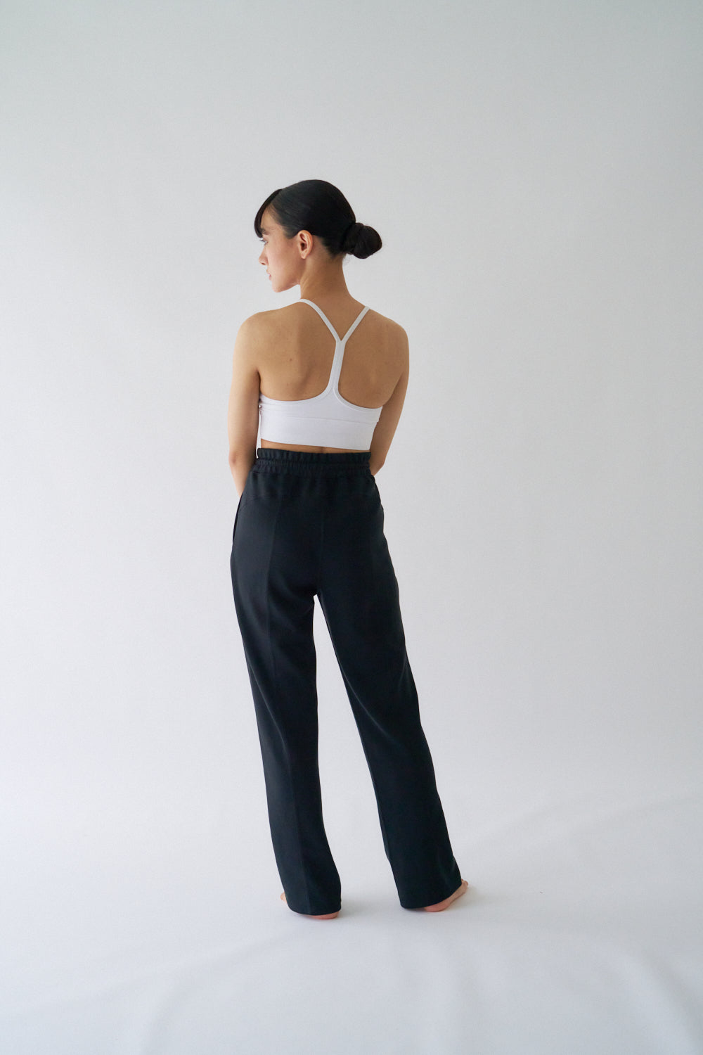 ZEN SEAMLESS スタンダードストレートパンツ