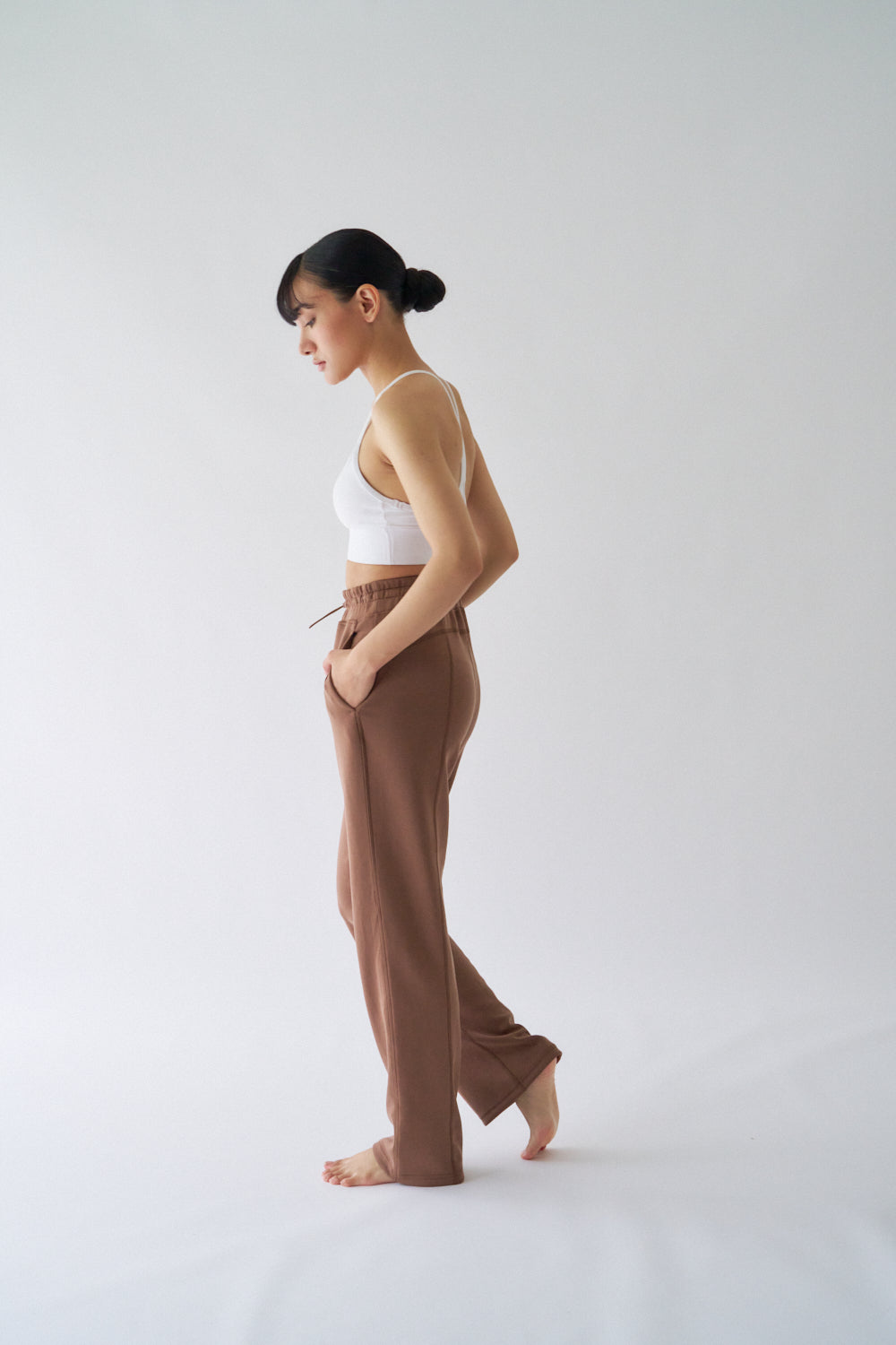 ZEN SEAMLESS スタンダードストレートパンツ