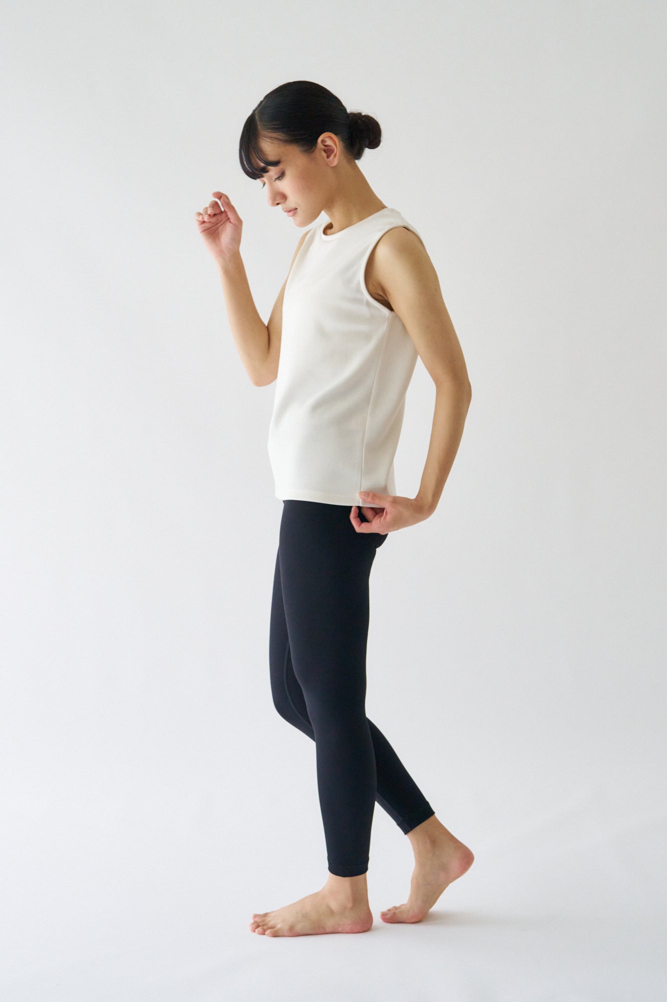 ZEN SEAMLESS スタンダートノースリーブシャツ