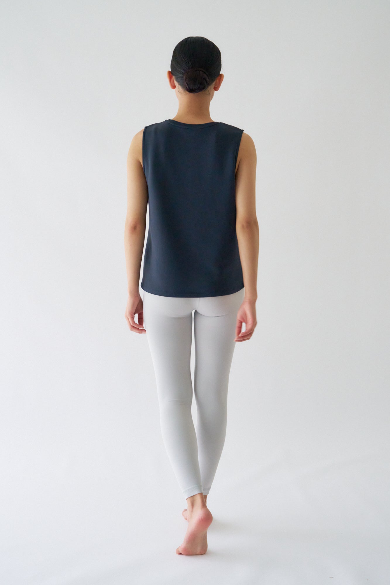 ZEN SEAMLESS スタンダートノースリーブシャツ
