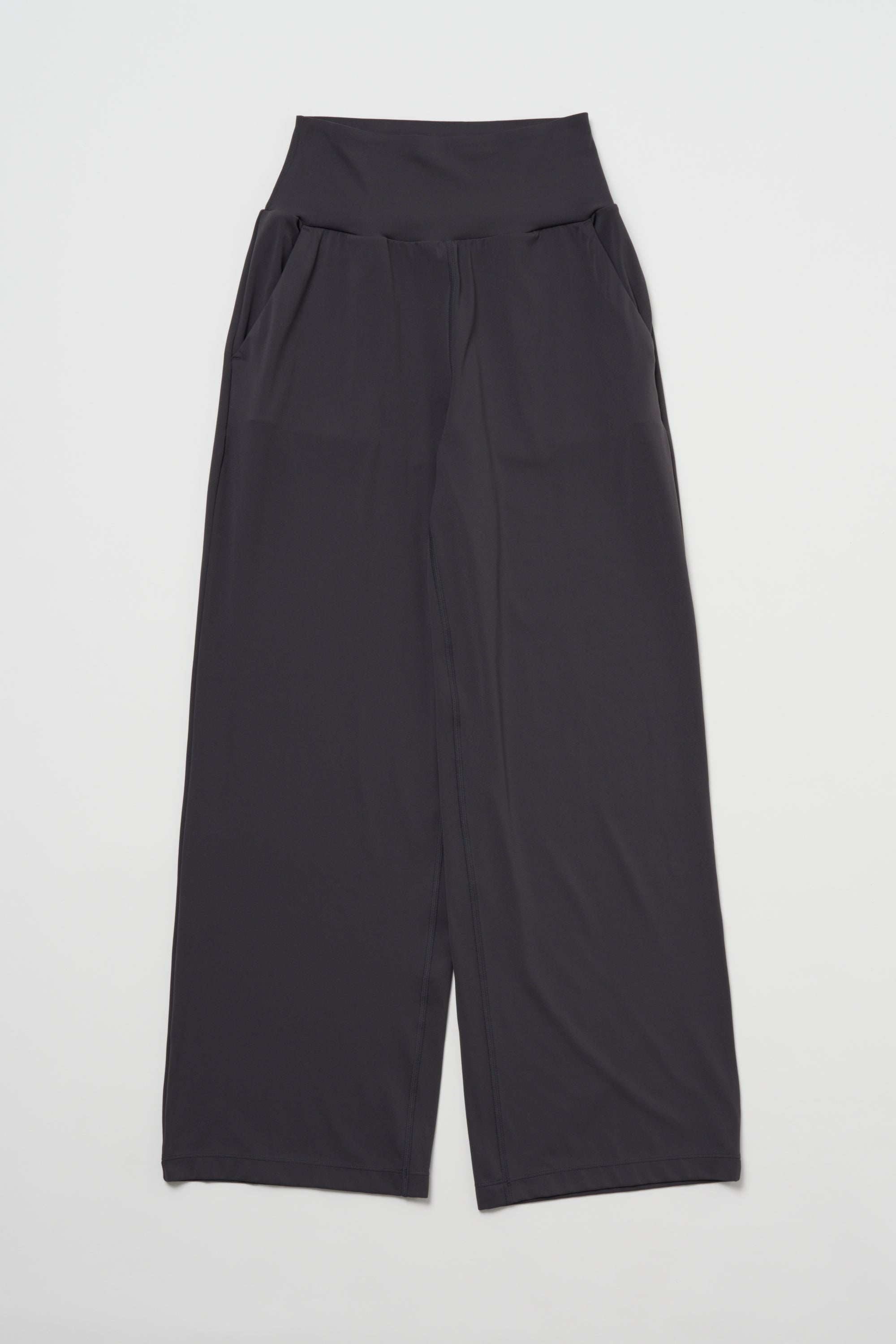 ZEN ESSENTIAL シグニチャー レギンスワイドパンツ