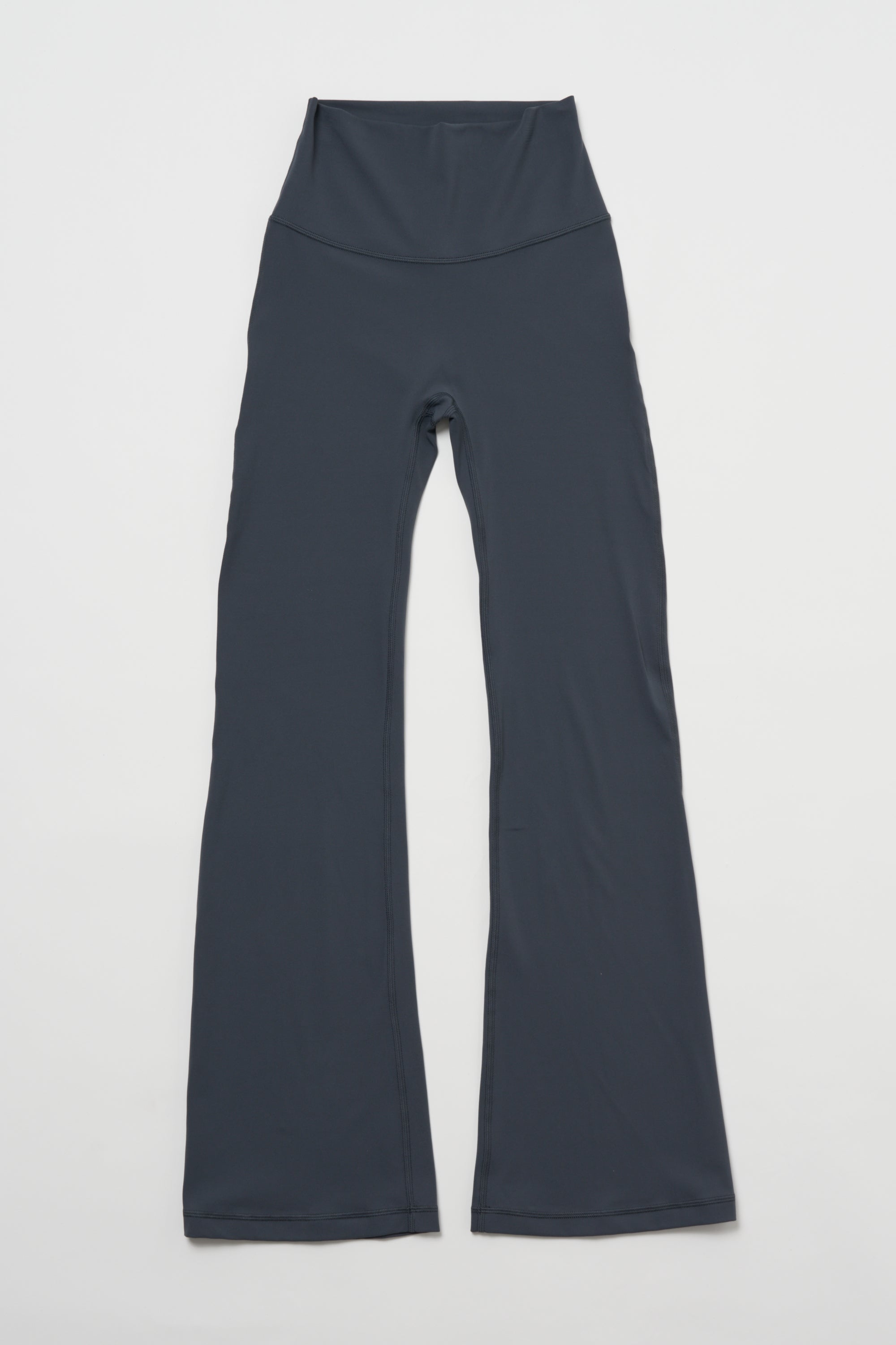 ZEN ESSENTIAL シグニチャー レギンスフレアパンツ