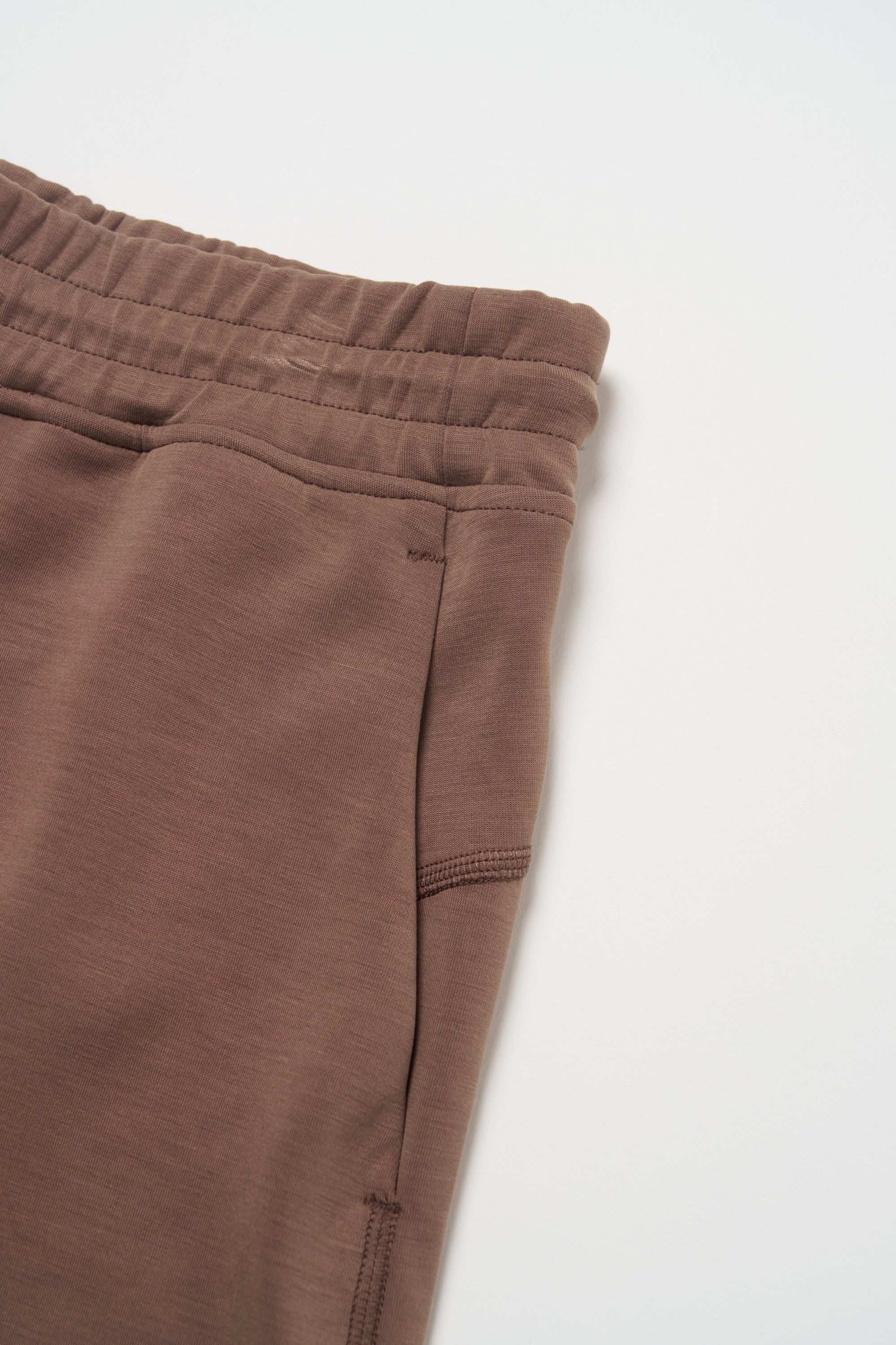 ZEN SEAMLESS スタンダードストレートパンツ
