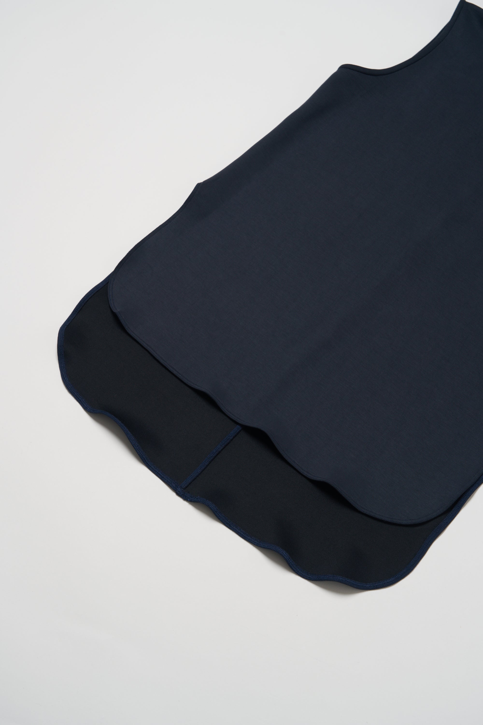 ZEN SEAMLESS カーブカットロングノースリーブシャツ