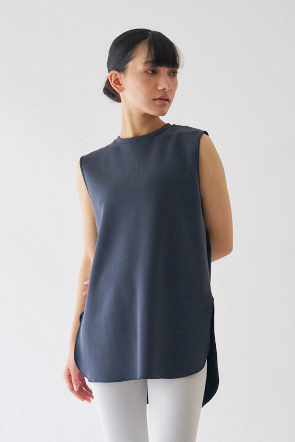 ZEN SEAMLESS カーブカットロングノースリーブシャツ