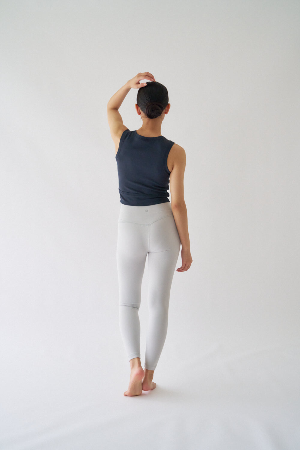 ZEN SEAMLESS クロスラインブラトップ