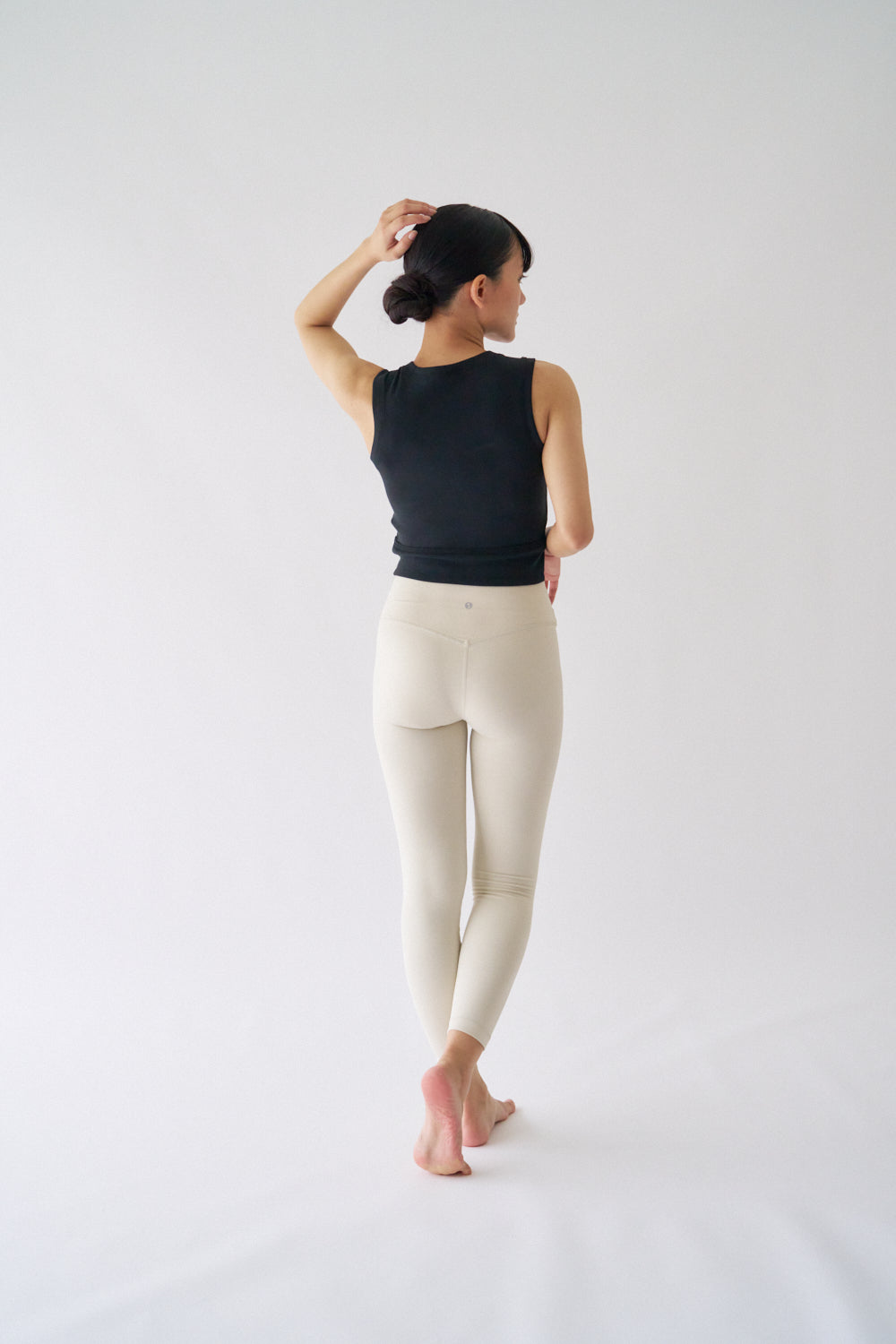 ZEN SEAMLESS クロスラインブラトップ