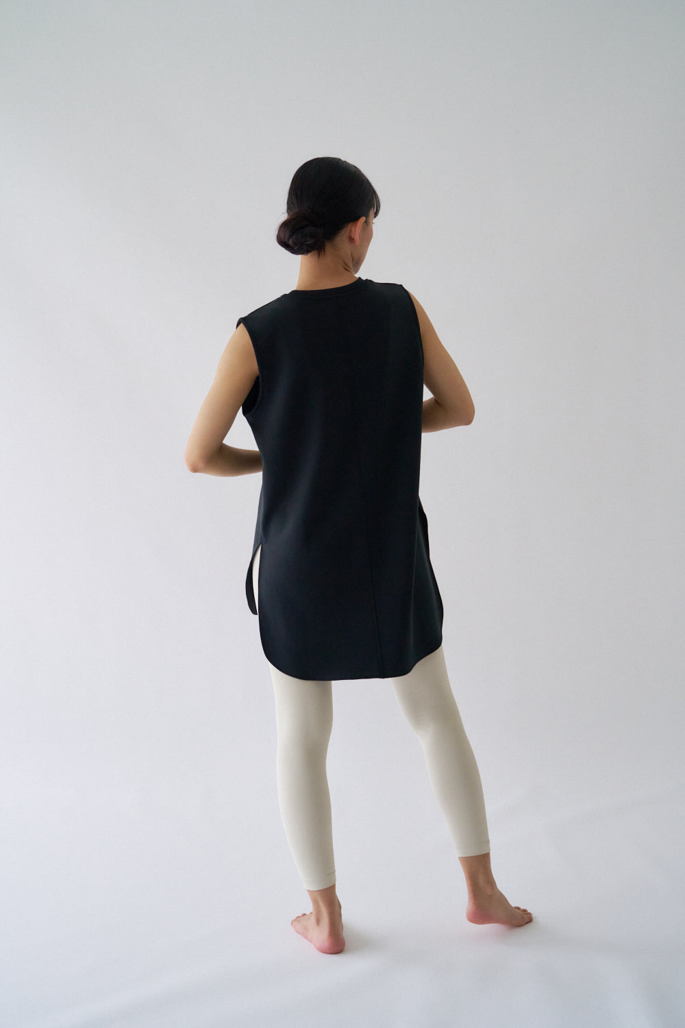 ZEN SEAMLESS カーブカットロングノースリーブシャツ