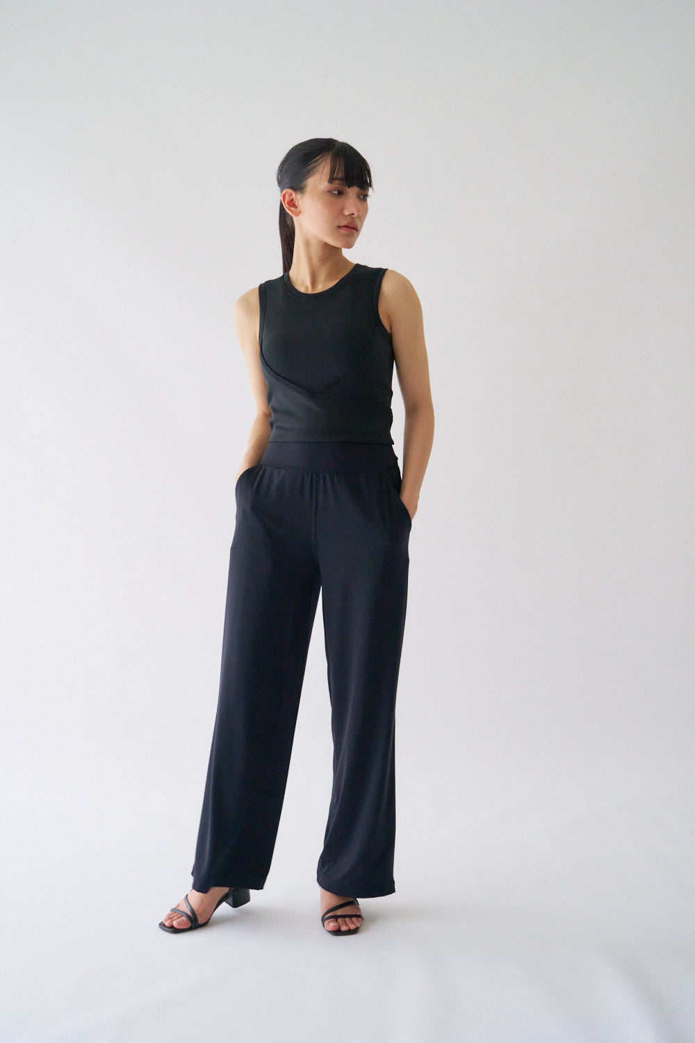 ZEN ESSENTIAL シグニチャー レギンスワイドパンツ
