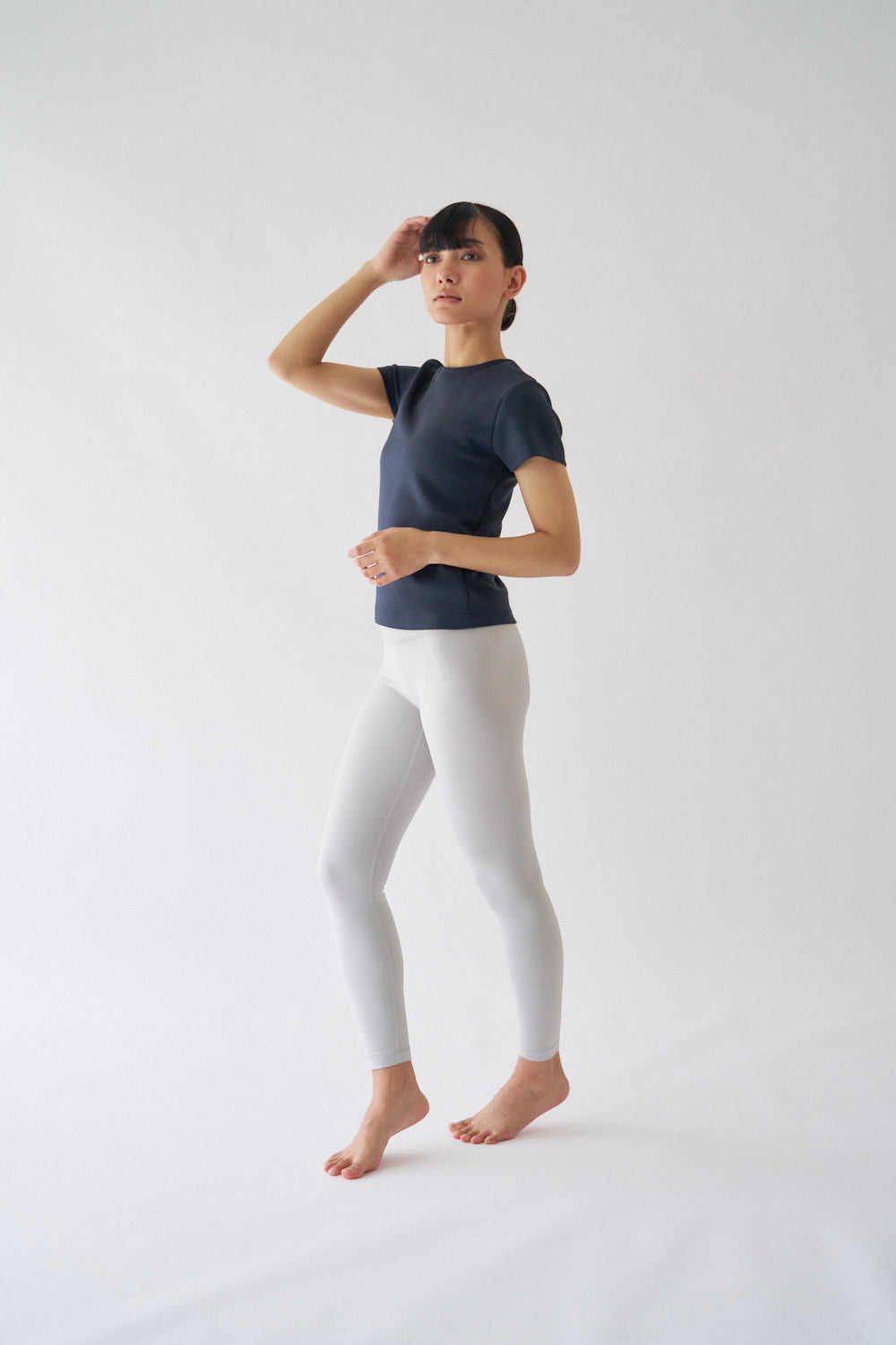ZEN SEAMLESS フィットTシャツ